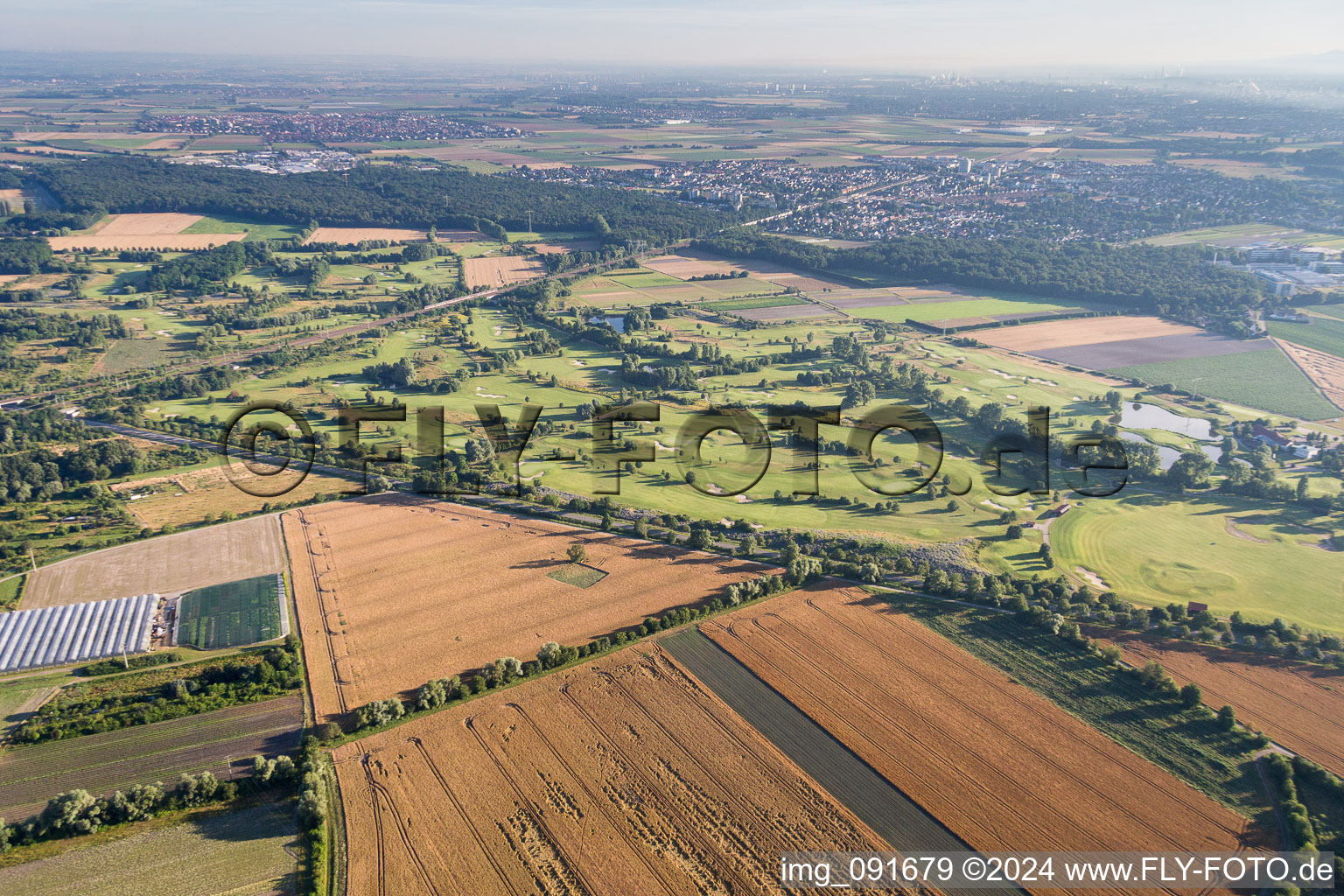 Photographie aérienne de Site du parcours de golf Kurpfalz au Limburgerhof à Schifferstadt dans le département Rhénanie-Palatinat, Allemagne