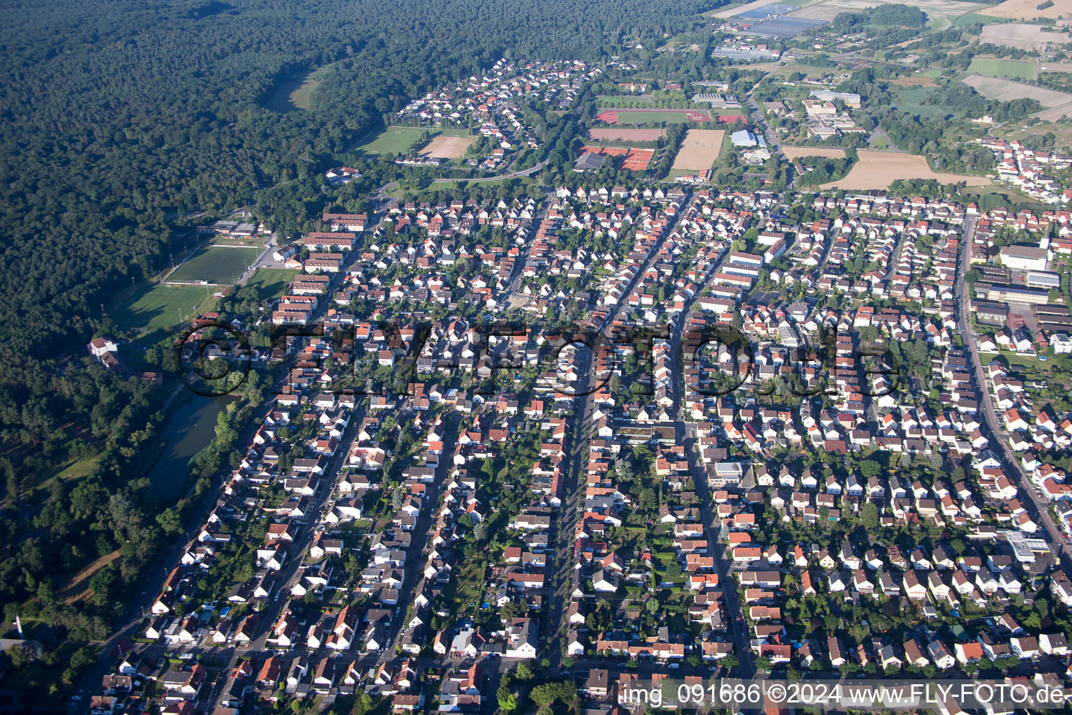 Enregistrement par drone de Schifferstadt dans le département Rhénanie-Palatinat, Allemagne