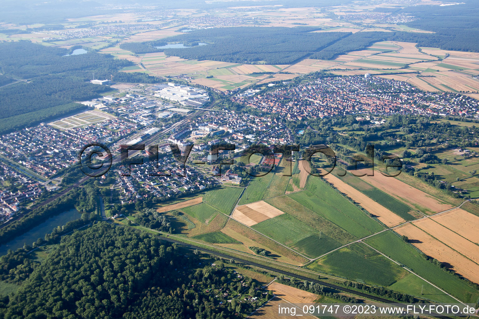 Enregistrement par drone de Quartier Graben in Graben-Neudorf dans le département Bade-Wurtemberg, Allemagne