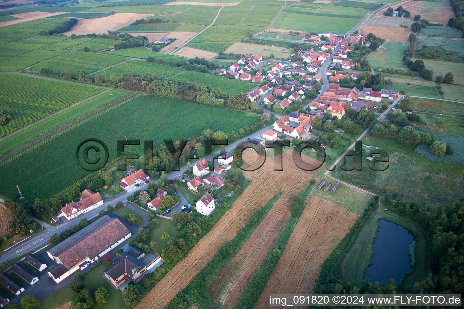 Hergersweiler dans le département Rhénanie-Palatinat, Allemagne d'un drone