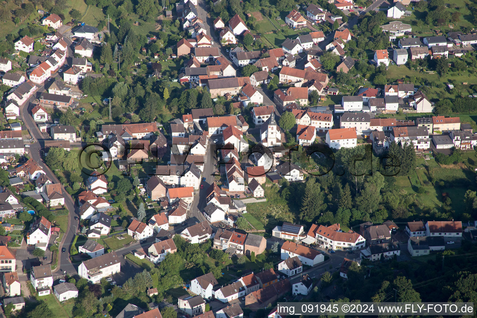 Vue aérienne de Dittweiler dans le département Rhénanie-Palatinat, Allemagne