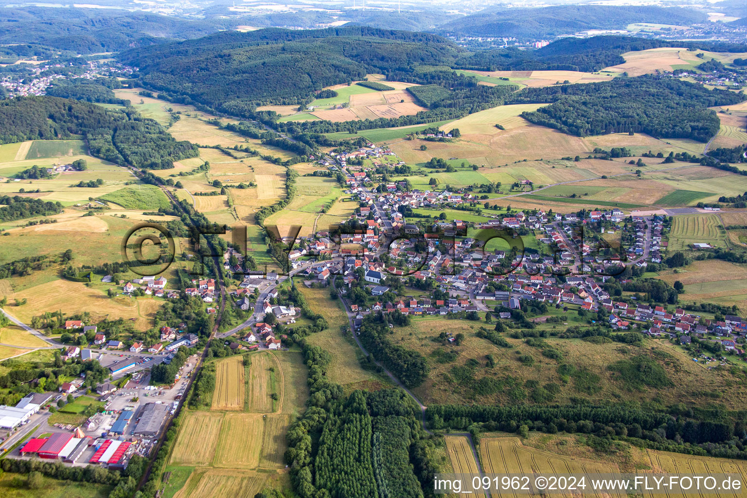 Vue aérienne de Wolfersweiler dans le département Sarre, Allemagne