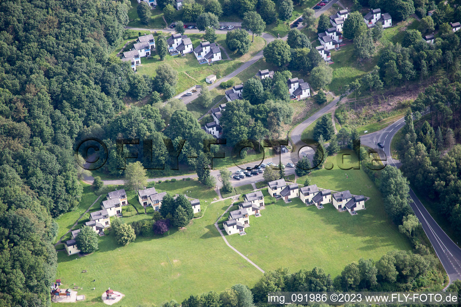 Vue aérienne de Parc de vacances Hambachtal à Oberhambach dans le département Rhénanie-Palatinat, Allemagne