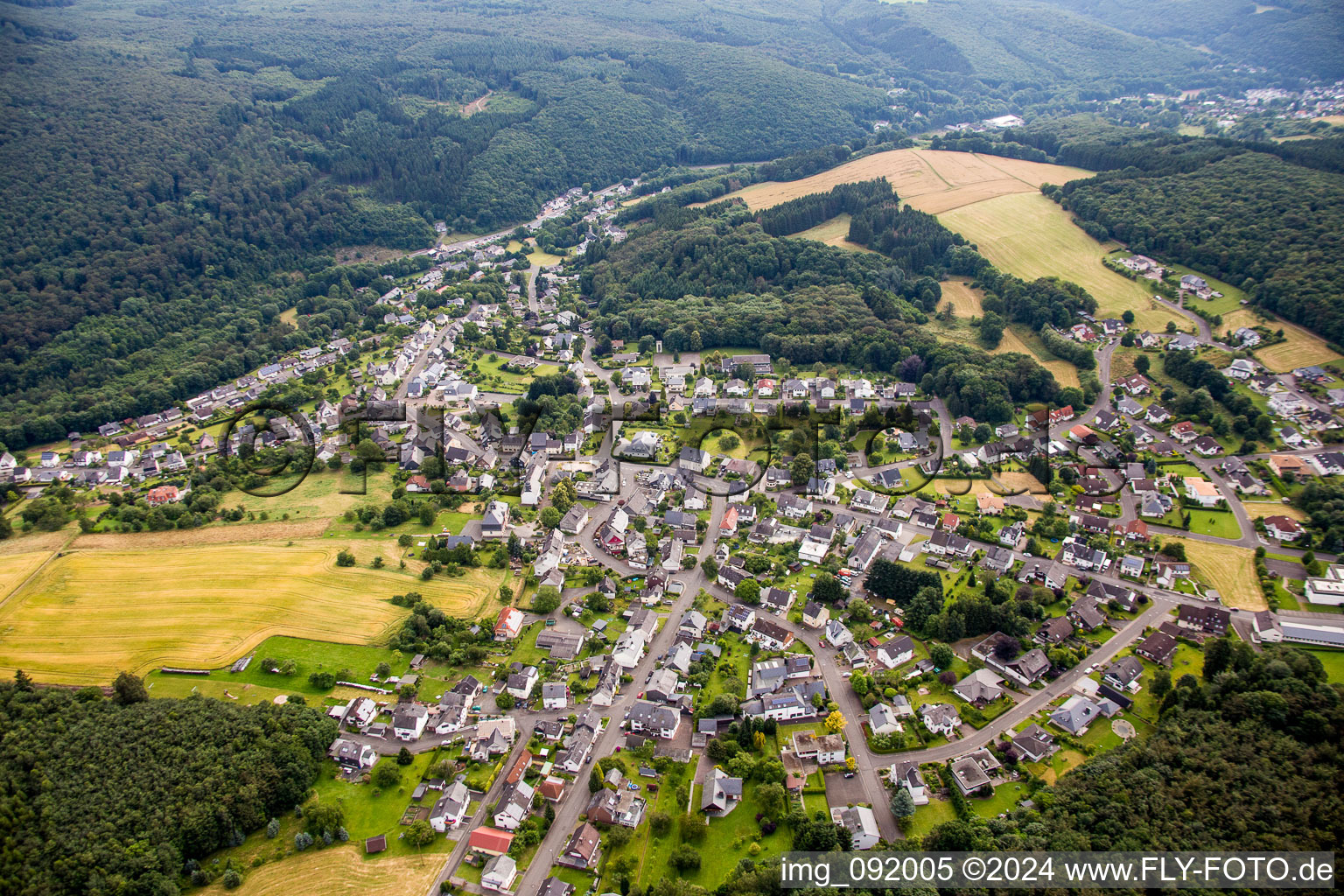 Vue aérienne de Kirschweiler dans le département Rhénanie-Palatinat, Allemagne