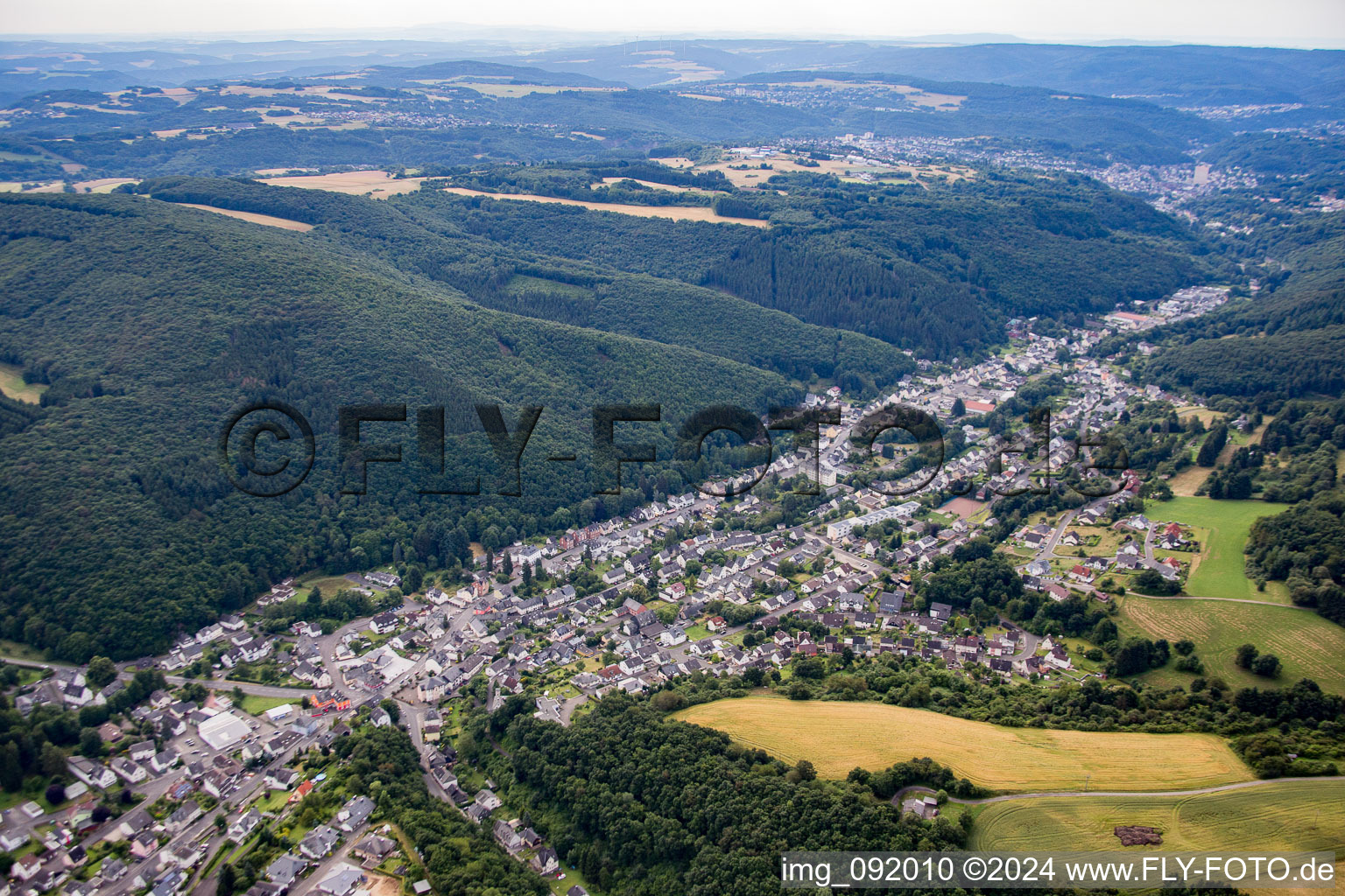 Vue oblique de Tiefenstein dans le département Rhénanie-Palatinat, Allemagne