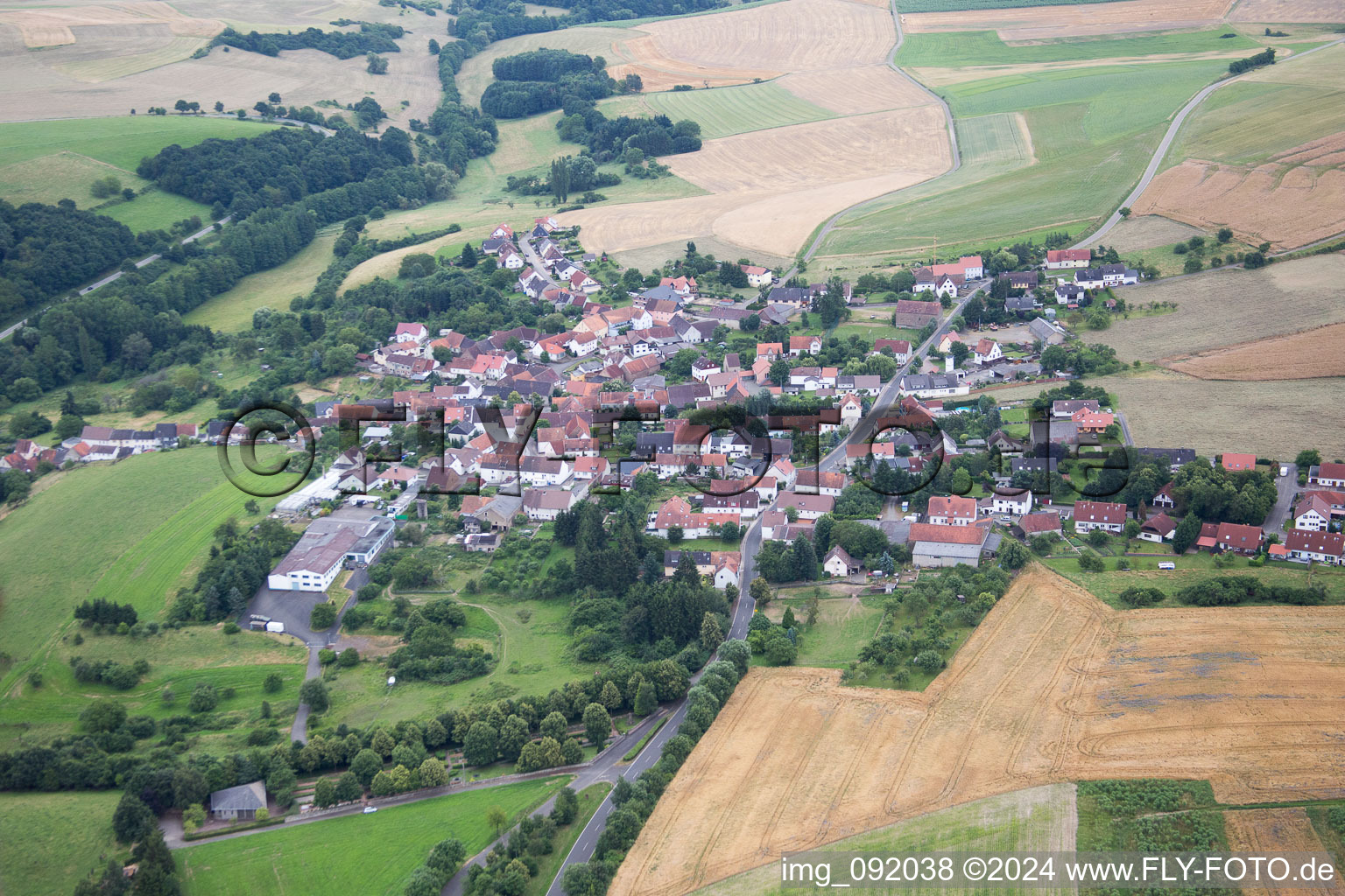 Vue aérienne de Einöllen dans le département Rhénanie-Palatinat, Allemagne