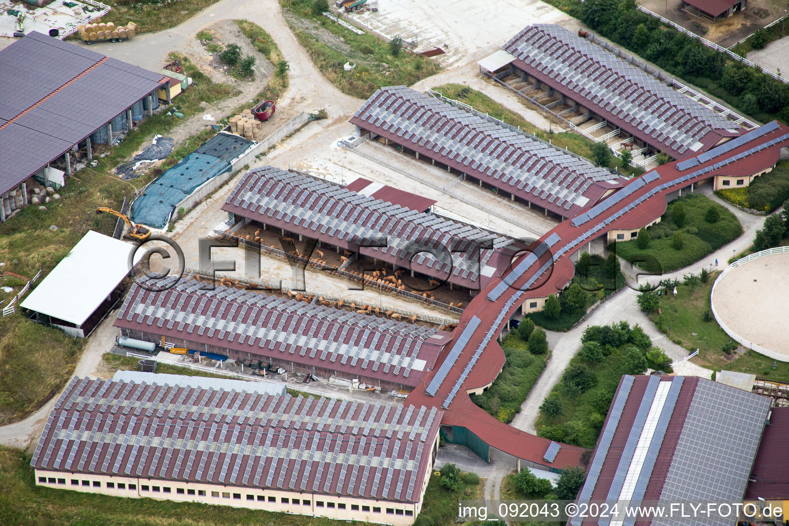 Photographie aérienne de Centre équestre - centre équestre - écuries L'écurie - salon Hobstätterhof à Einöllen dans le département Rhénanie-Palatinat, Allemagne