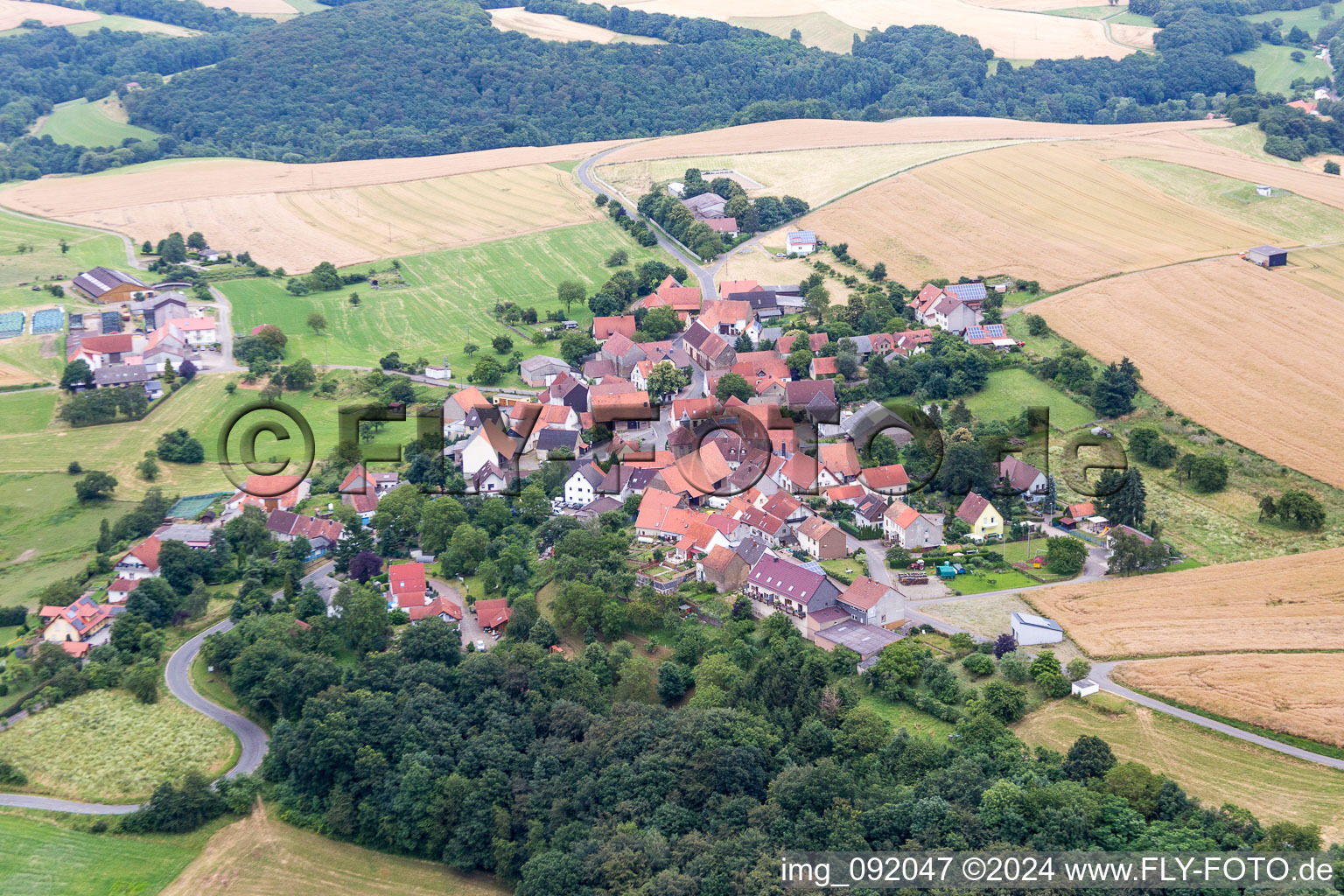 Vue aérienne de Champs agricoles et surfaces utilisables à Seelen dans le département Rhénanie-Palatinat, Allemagne