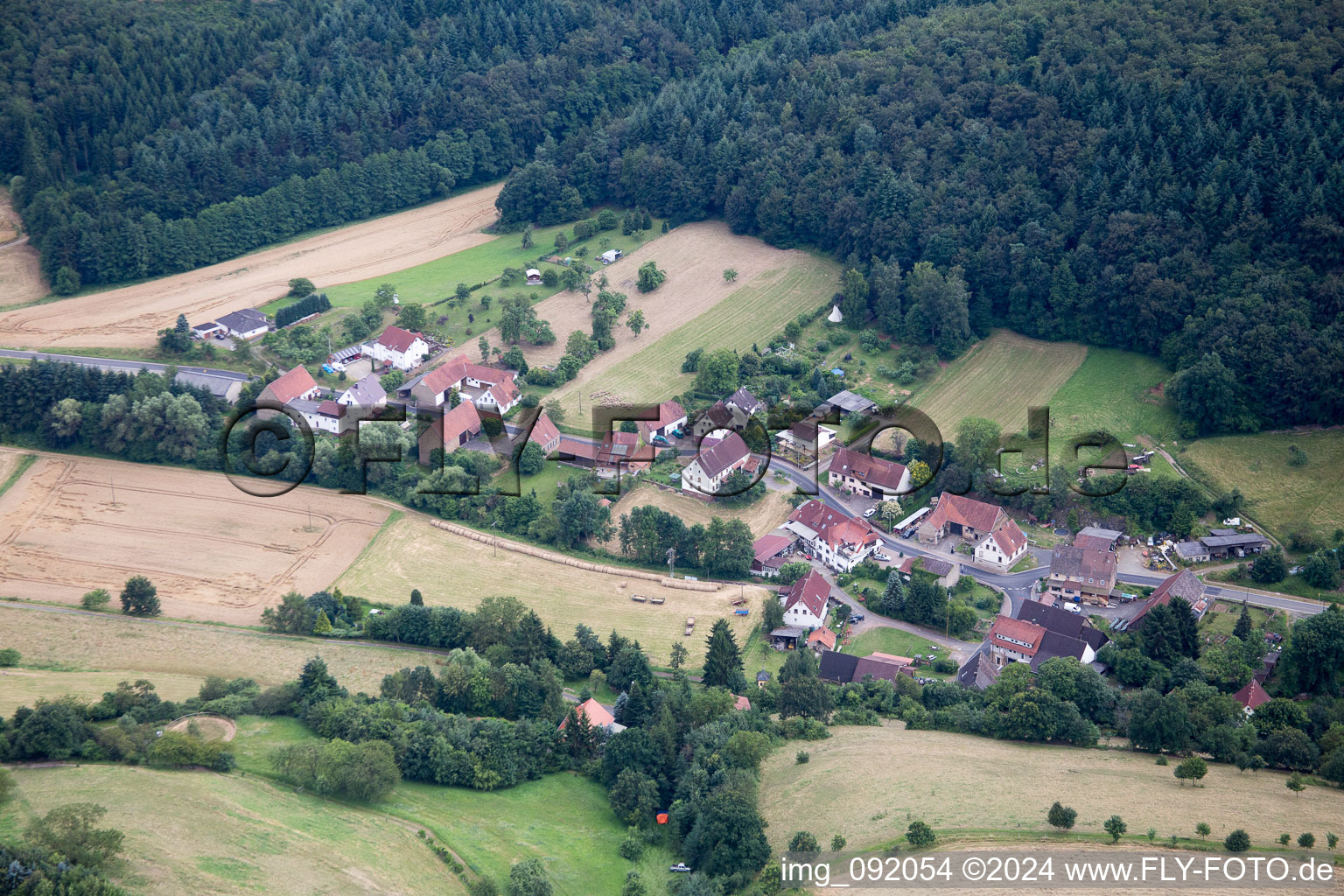 Vue aérienne de Gundersweiler dans le département Rhénanie-Palatinat, Allemagne