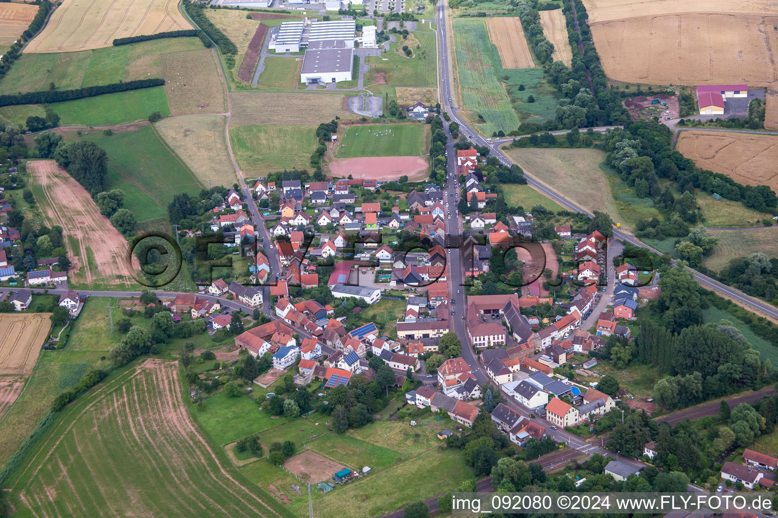 Vue aérienne de Quartier Alsenbrück-Langmeil in Winnweiler dans le département Rhénanie-Palatinat, Allemagne