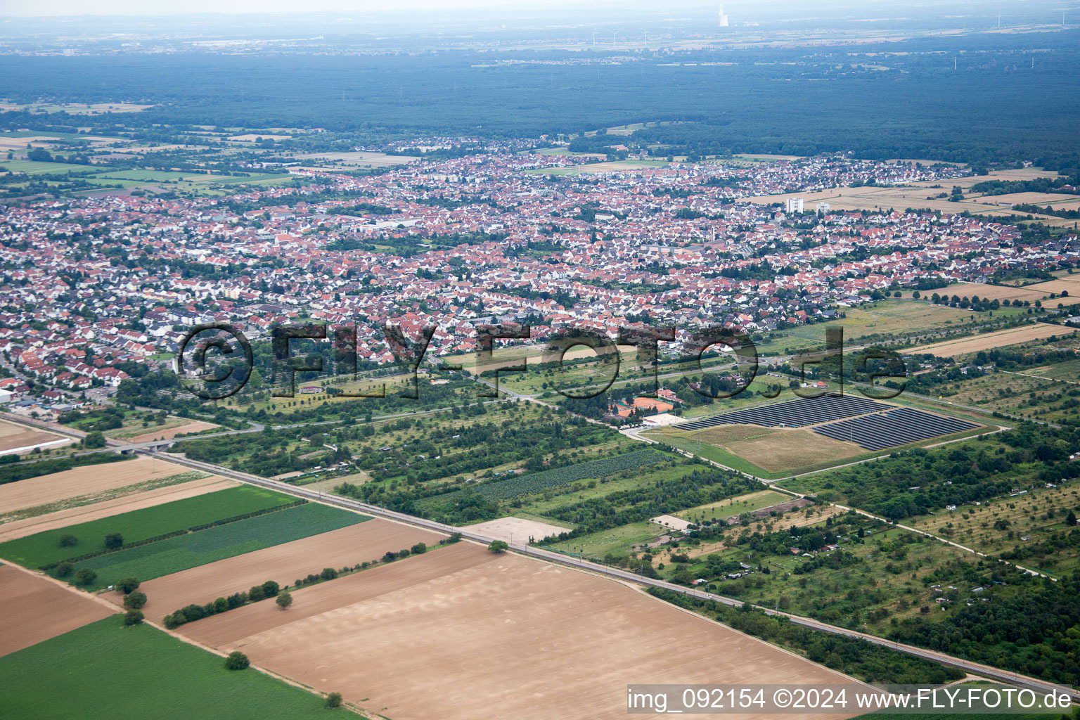 Vue oblique de Haßloch dans le département Rhénanie-Palatinat, Allemagne