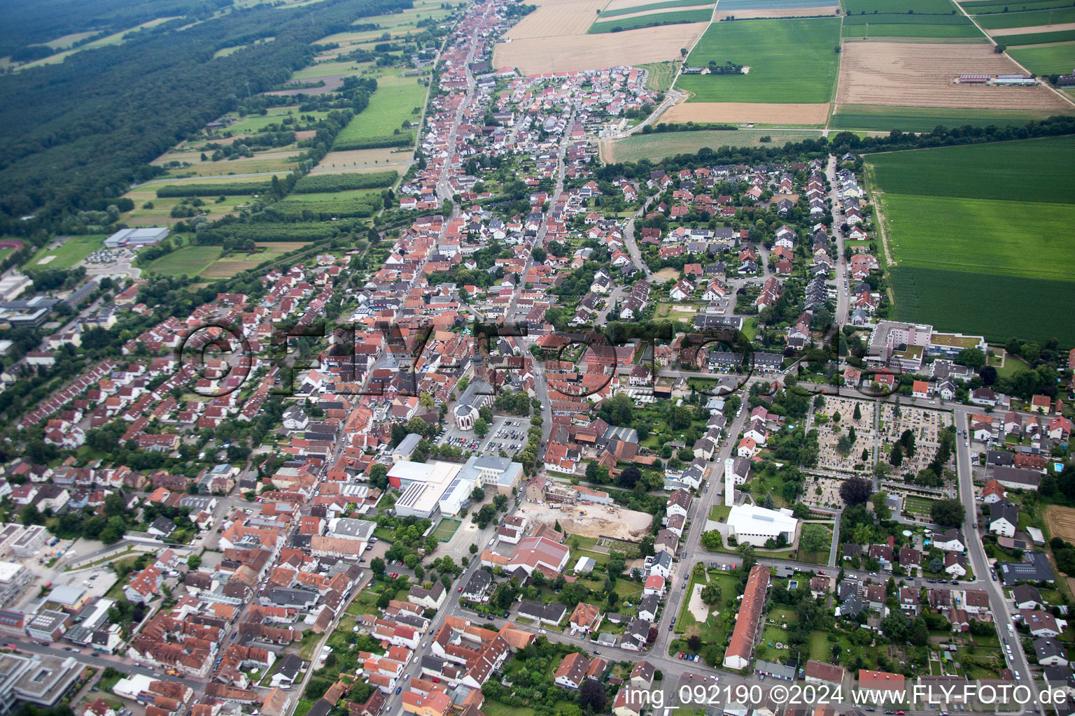 Kandel dans le département Rhénanie-Palatinat, Allemagne depuis l'avion