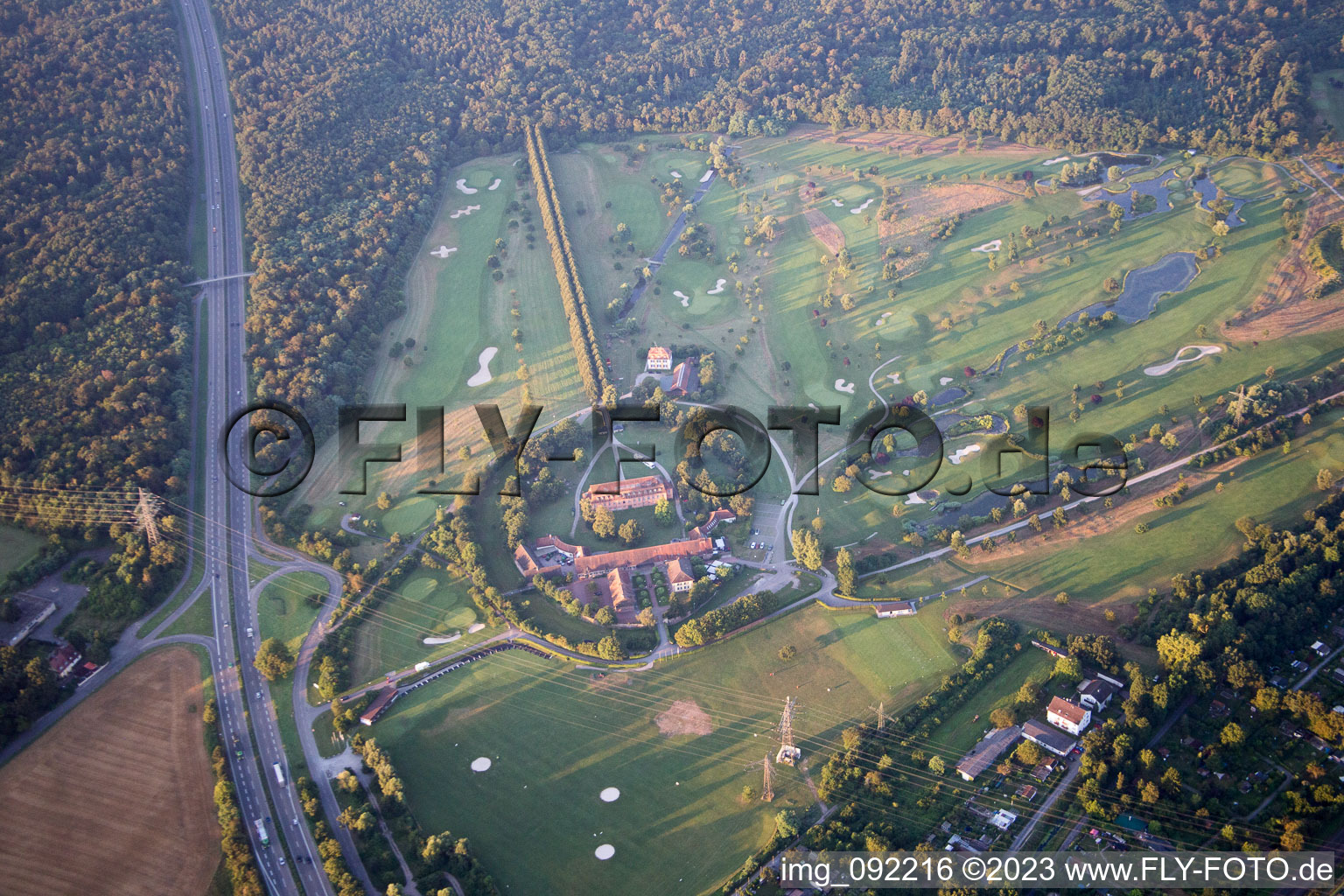 Vue aérienne de Golf Club de Scheibenhardt à le quartier Beiertheim-Bulach in Karlsruhe dans le département Bade-Wurtemberg, Allemagne