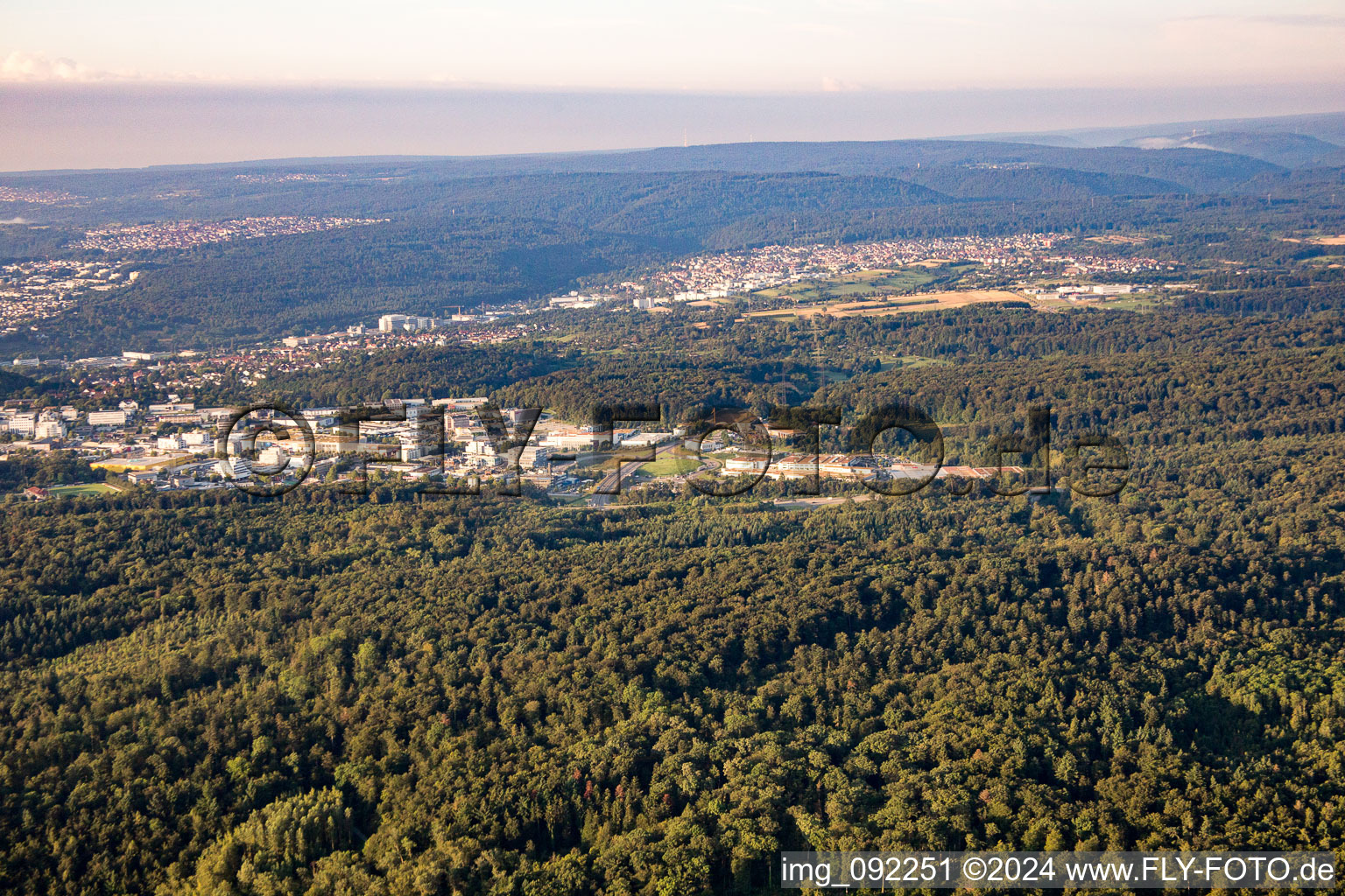 Vue aérienne de Du nord-ouest à Pforzheim dans le département Bade-Wurtemberg, Allemagne