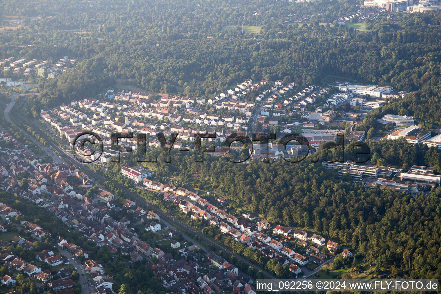 Vue oblique de Ispringen dans le département Bade-Wurtemberg, Allemagne