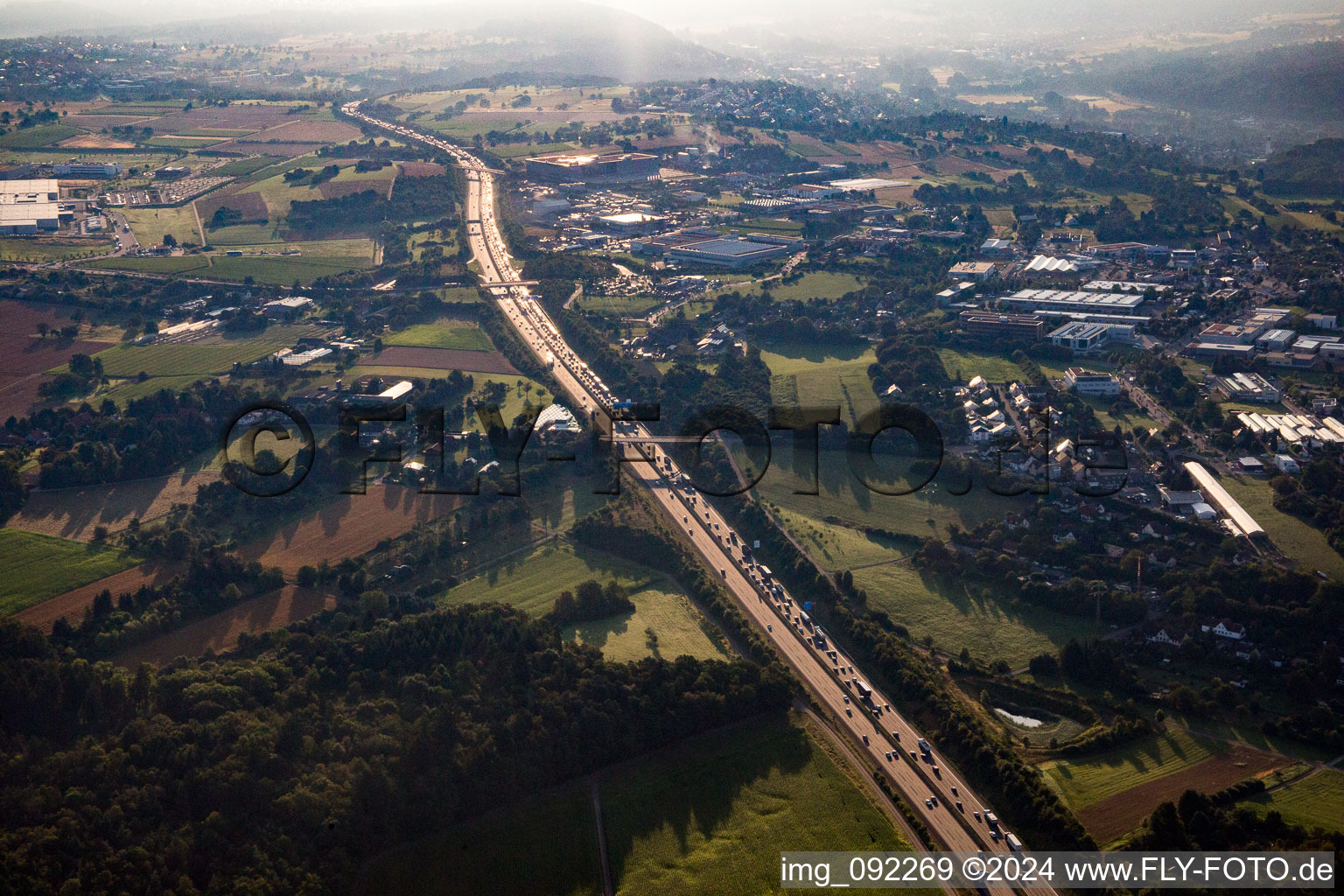 Vue aérienne de Autoroute A8 à Pforzheim dans le département Bade-Wurtemberg, Allemagne