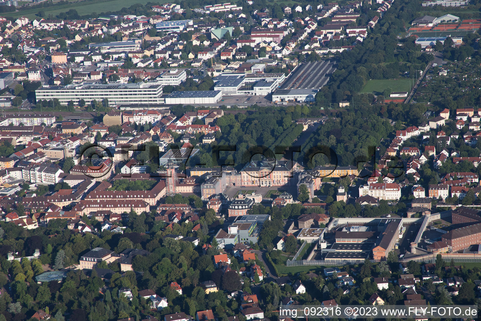 Vue aérienne de Château du nord à Bruchsal dans le département Bade-Wurtemberg, Allemagne
