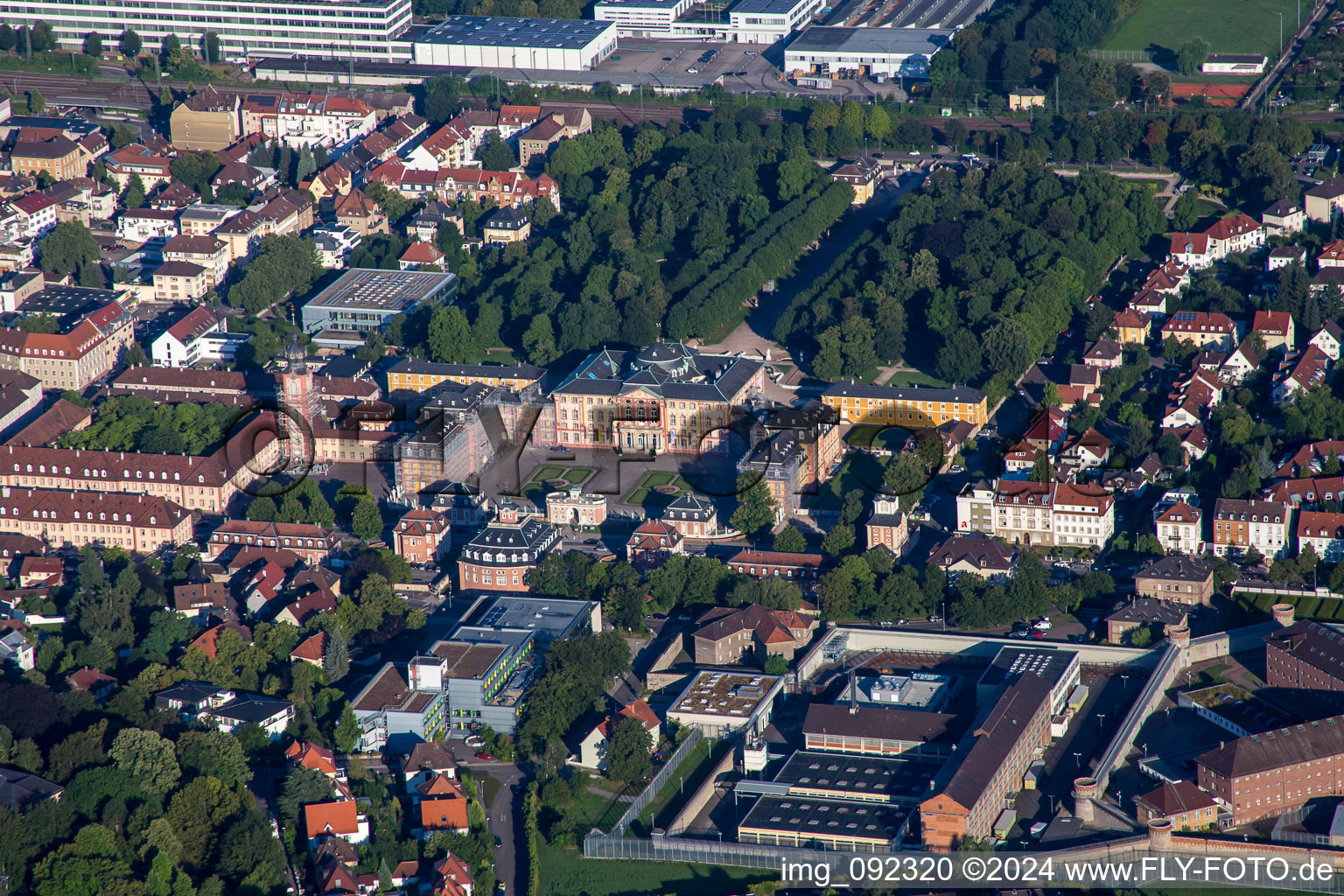 Vue aérienne de Château du nord à Bruchsal dans le département Bade-Wurtemberg, Allemagne