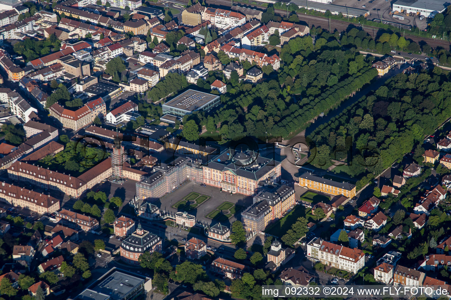 Vue aérienne de Château du nord-est à Bruchsal dans le département Bade-Wurtemberg, Allemagne