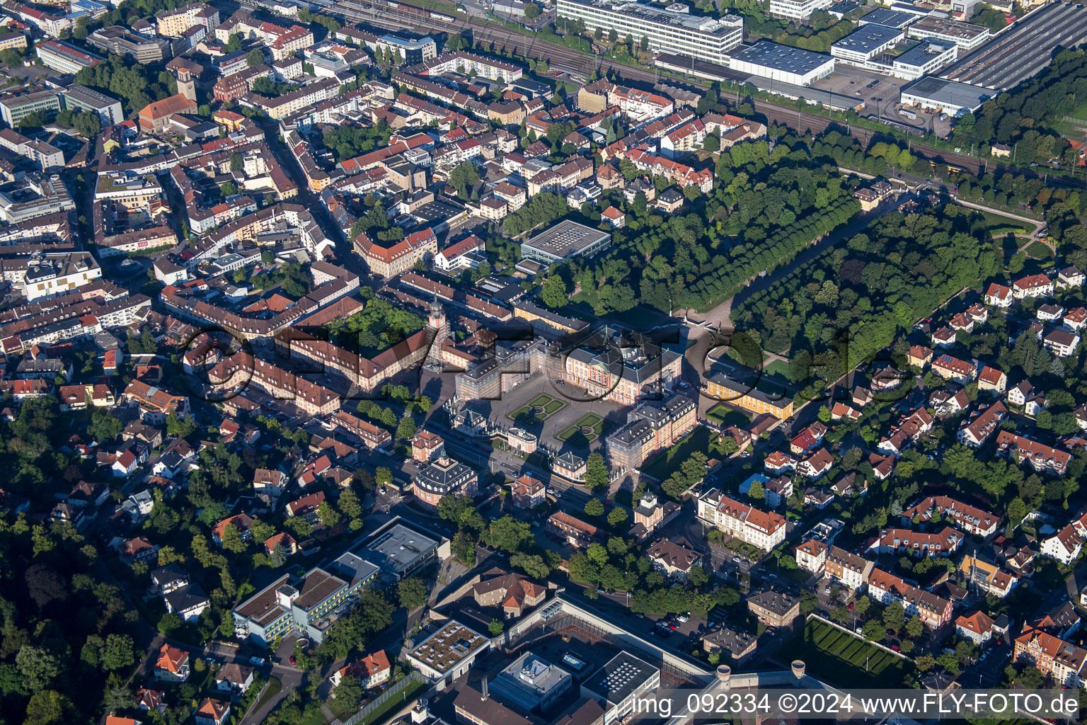 Vue aérienne de Château du nord-est à Bruchsal dans le département Bade-Wurtemberg, Allemagne