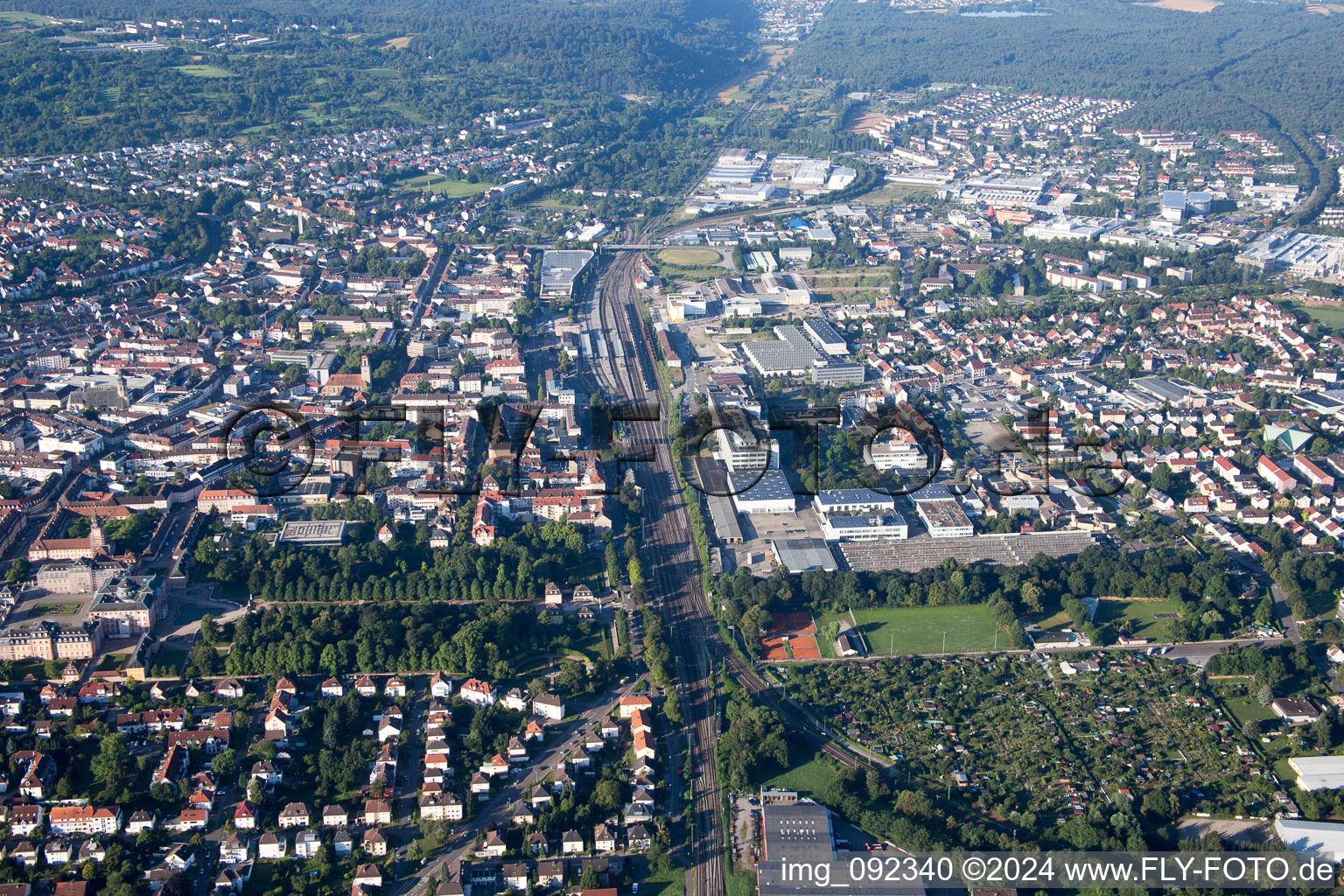 Vue aérienne de Gare du nord à Bruchsal dans le département Bade-Wurtemberg, Allemagne