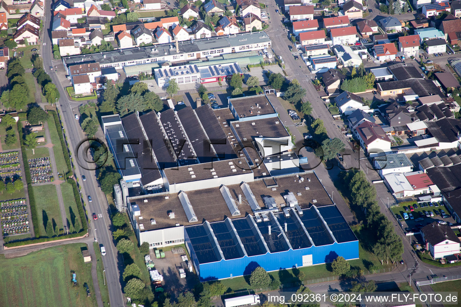 Vue aérienne de Locaux de l'usine Linhardt & Co. GmbH à Hambrücken dans le département Bade-Wurtemberg, Allemagne