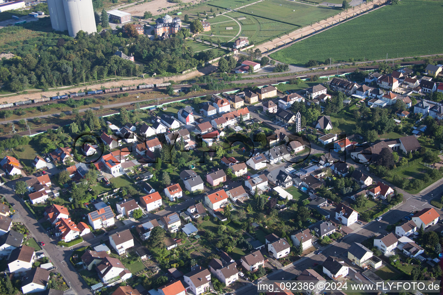 Waghäusel dans le département Bade-Wurtemberg, Allemagne depuis l'avion