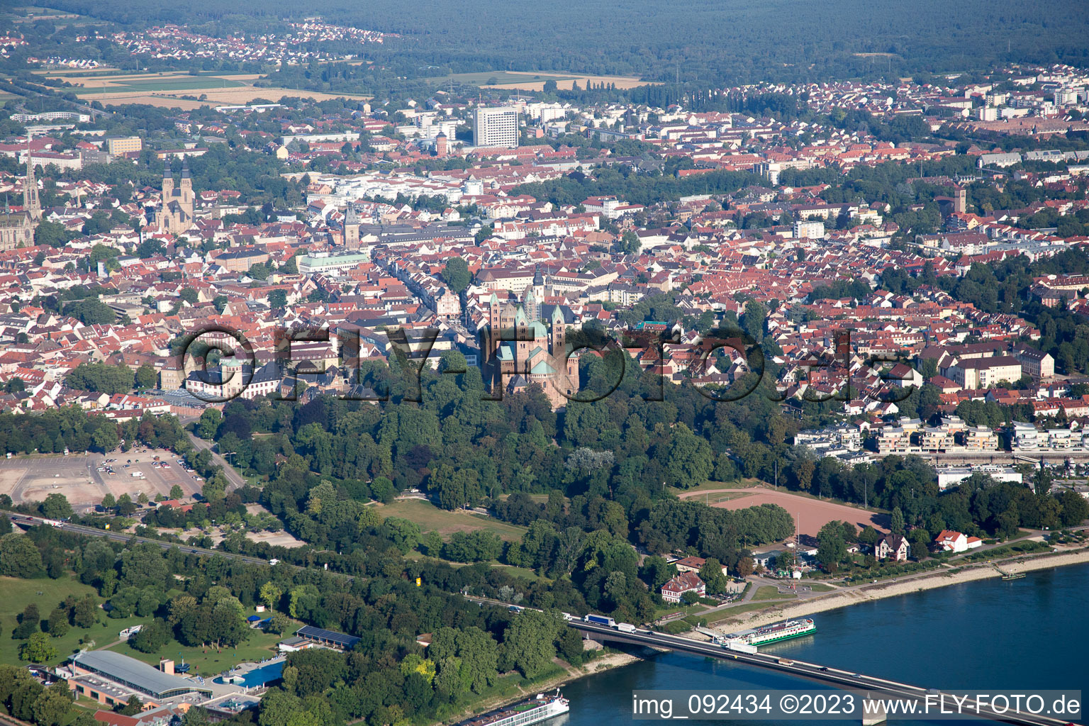 Photographie aérienne de Cathédrale et pont Salier à Speyer dans le département Rhénanie-Palatinat, Allemagne