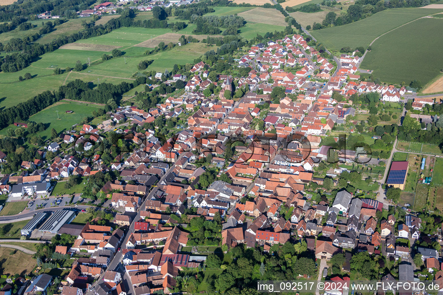 Vue aérienne de Champs agricoles et surfaces utilisables à Rohrbach dans le département Rhénanie-Palatinat, Allemagne