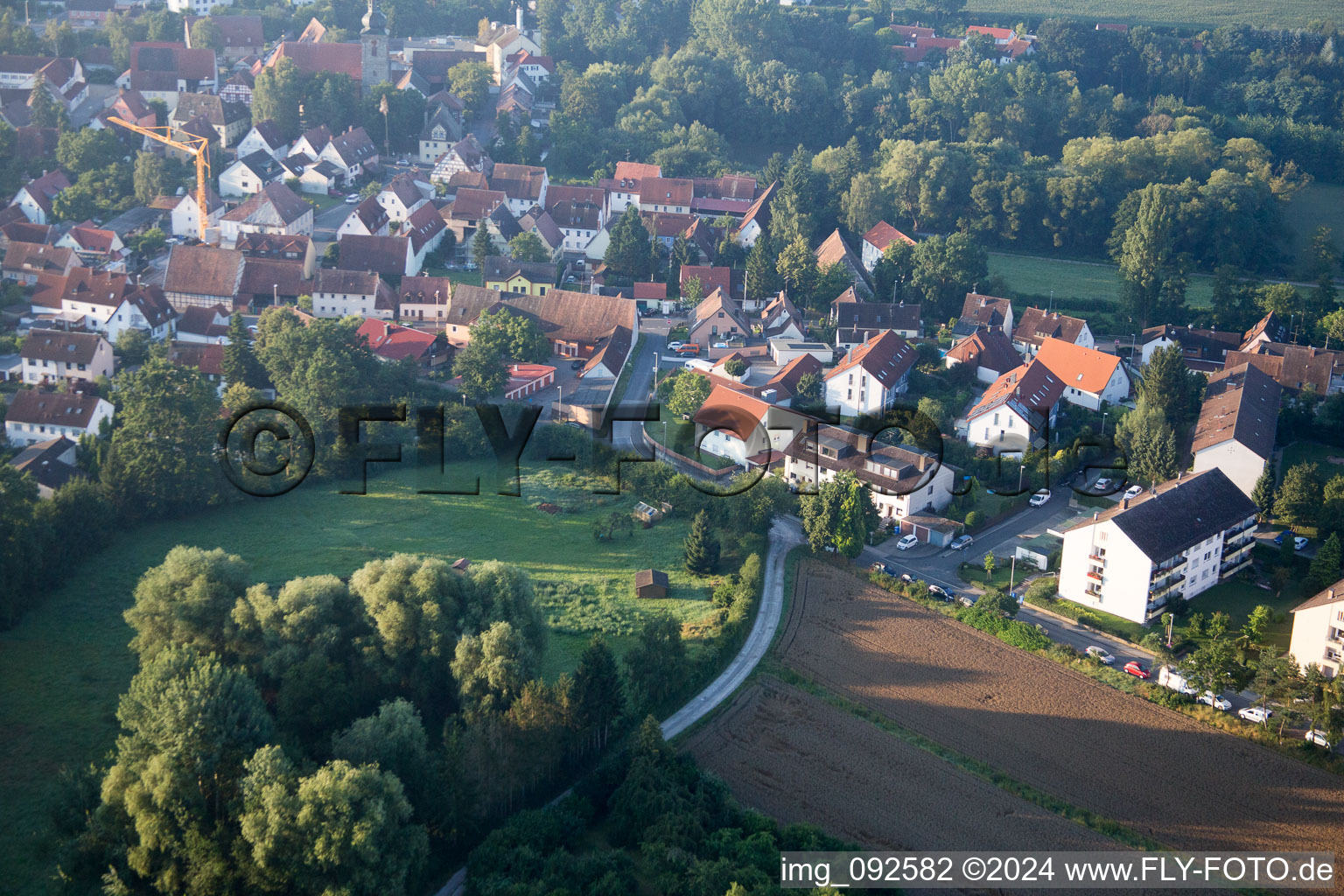 Vue oblique de Frauenaurach dans le département Bavière, Allemagne