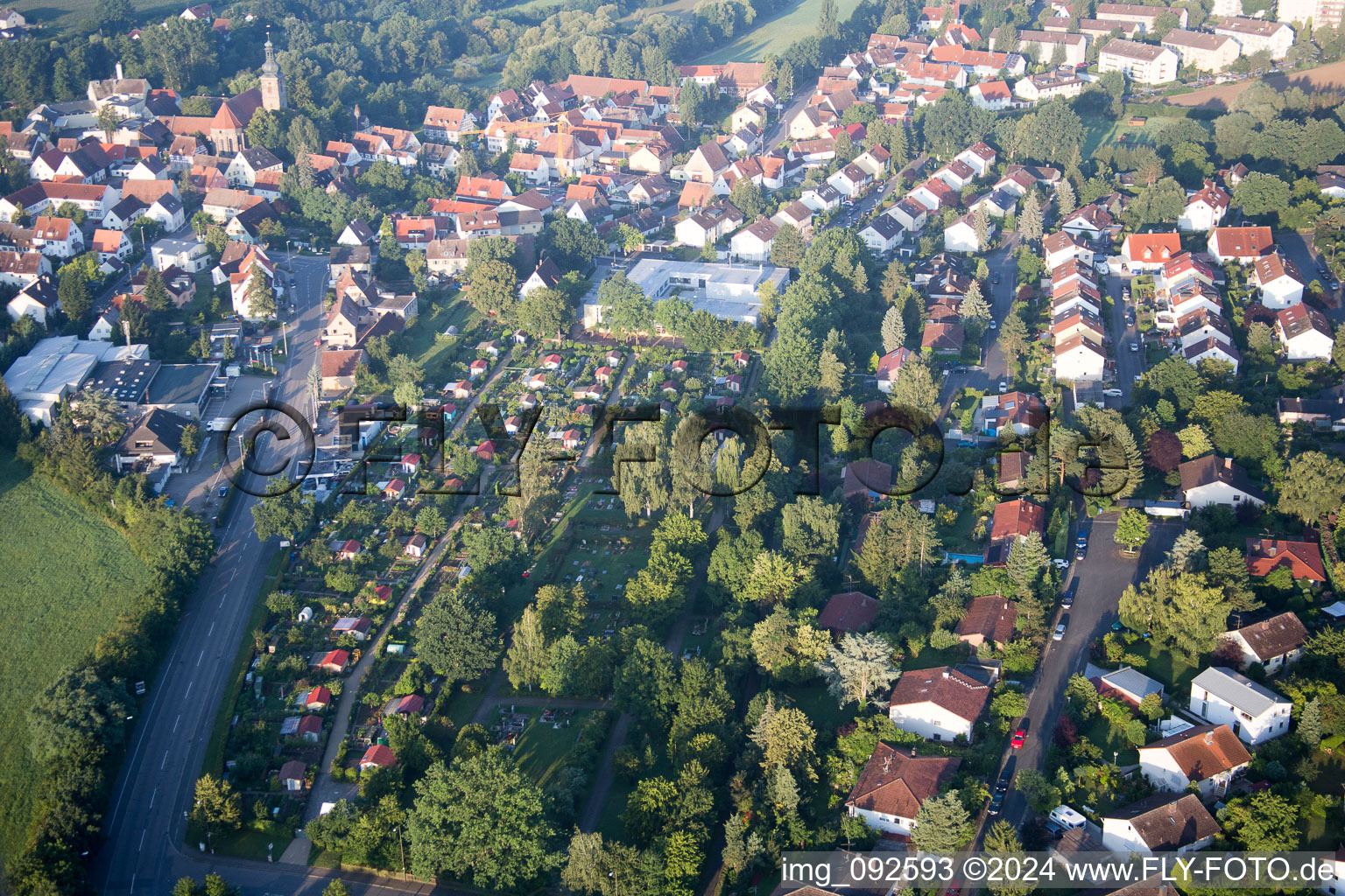 Vue d'oiseau de Frauenaurach dans le département Bavière, Allemagne