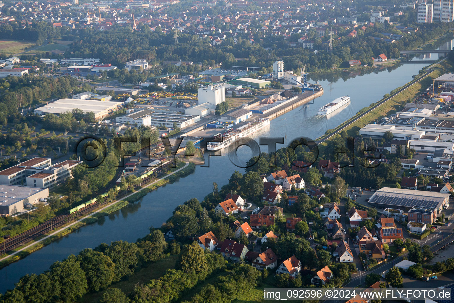 Vue aérienne de Schallershof dans le département Bavière, Allemagne