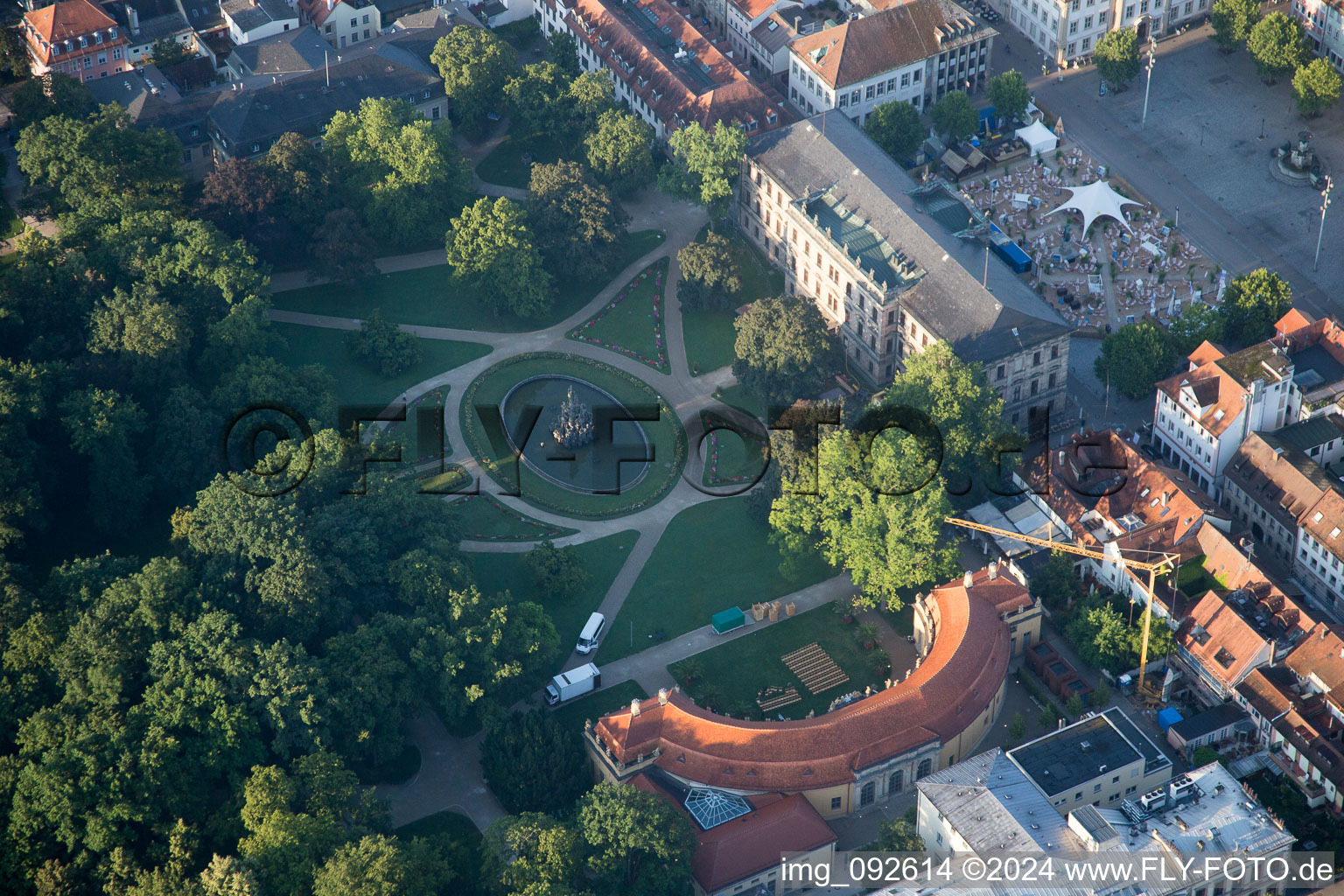 Vue aérienne de Jardin du château Erlangen à le quartier Markgrafenstadt in Erlangen dans le département Bavière, Allemagne