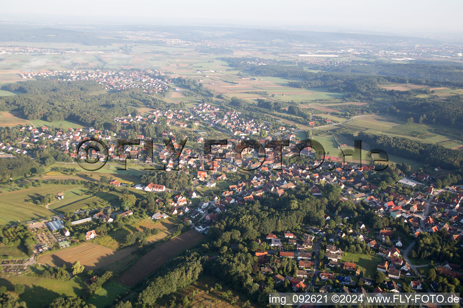 Vue aérienne de Effeltrich dans le département Bavière, Allemagne