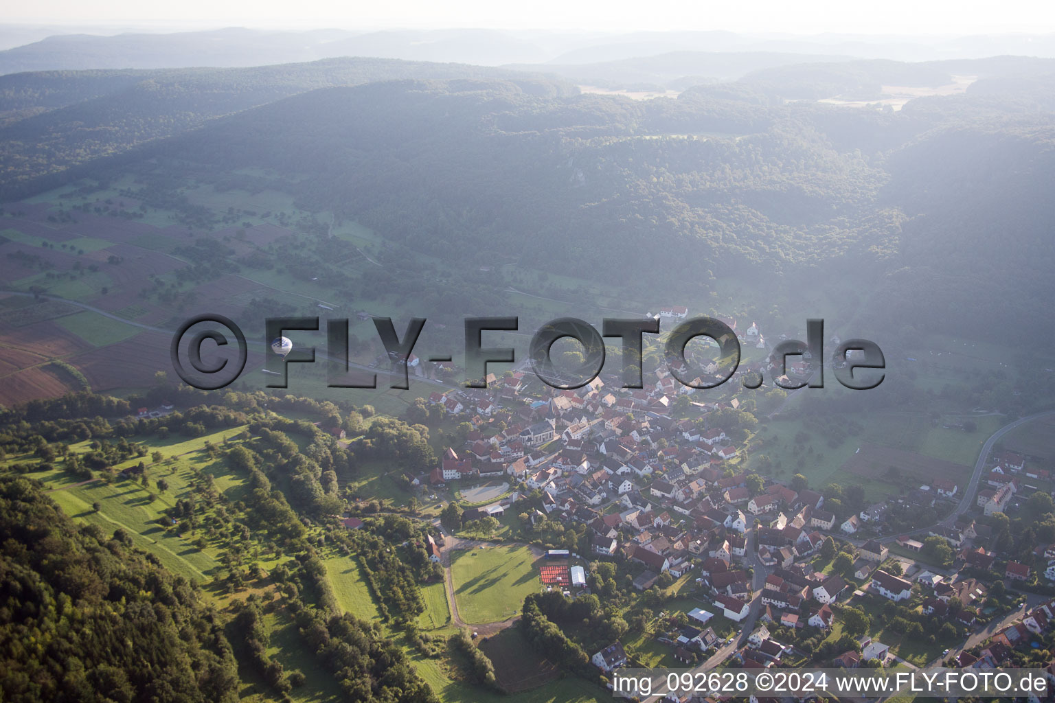 Vue aérienne de Leutenbach dans le département Bavière, Allemagne