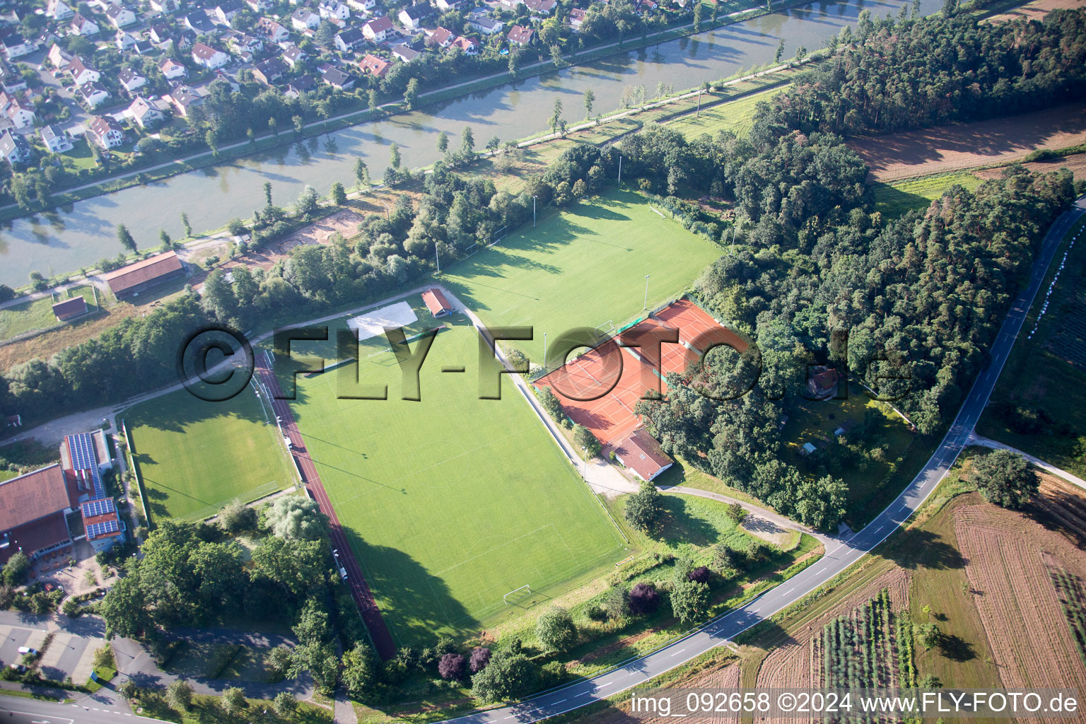 Vue aérienne de ASV à Möhrendorf dans le département Bavière, Allemagne