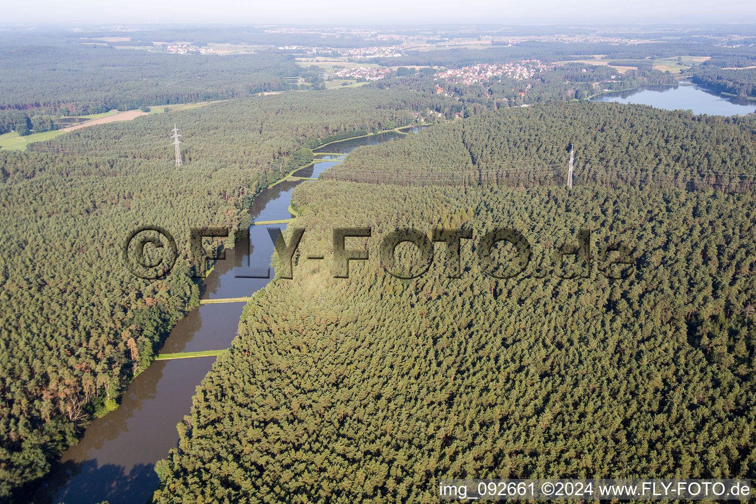 Vue aérienne de Fossé forestier à Möhrendorf dans le département Bavière, Allemagne