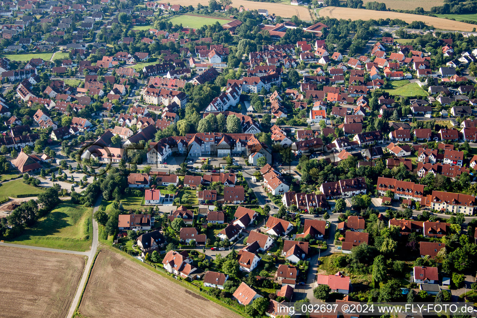 Vue aérienne de Zone d'habitation dans le district de Herzo Base à Herzogenaurach dans le département Bavière, Allemagne