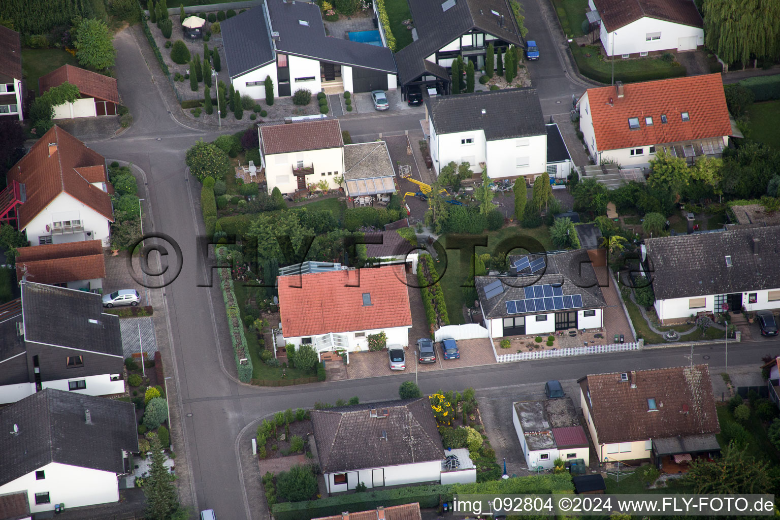 Maxburgstr à le quartier Billigheim in Billigheim-Ingenheim dans le département Rhénanie-Palatinat, Allemagne vue du ciel