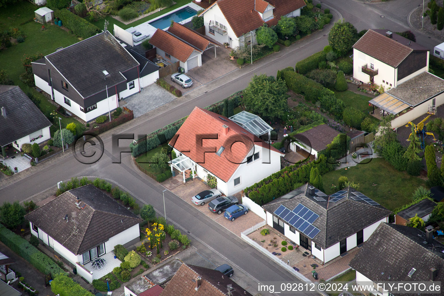 Image drone de Maxburgstr à le quartier Billigheim in Billigheim-Ingenheim dans le département Rhénanie-Palatinat, Allemagne