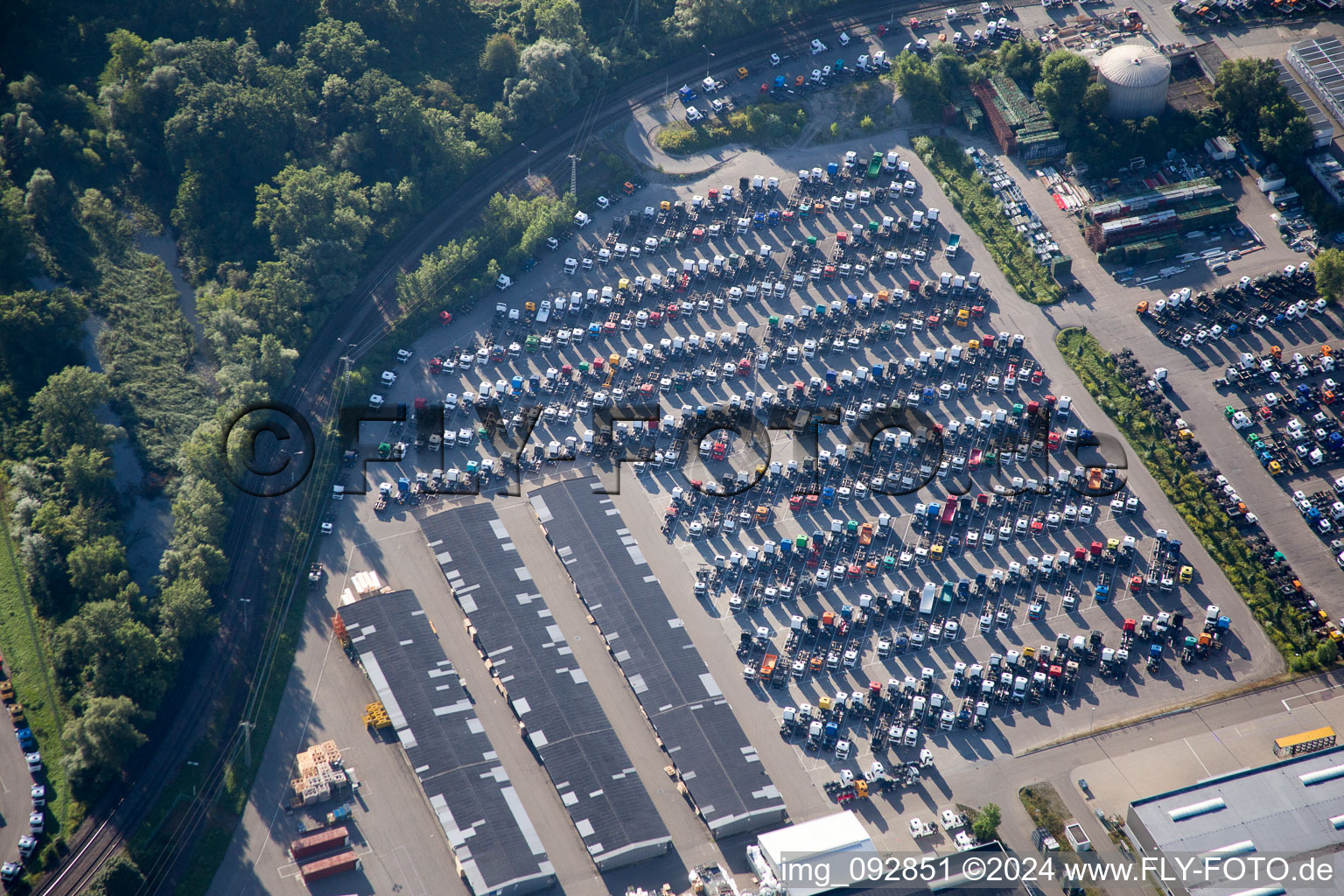 Zone industrielle d'Oberwald à Wörth am Rhein dans le département Rhénanie-Palatinat, Allemagne vue du ciel