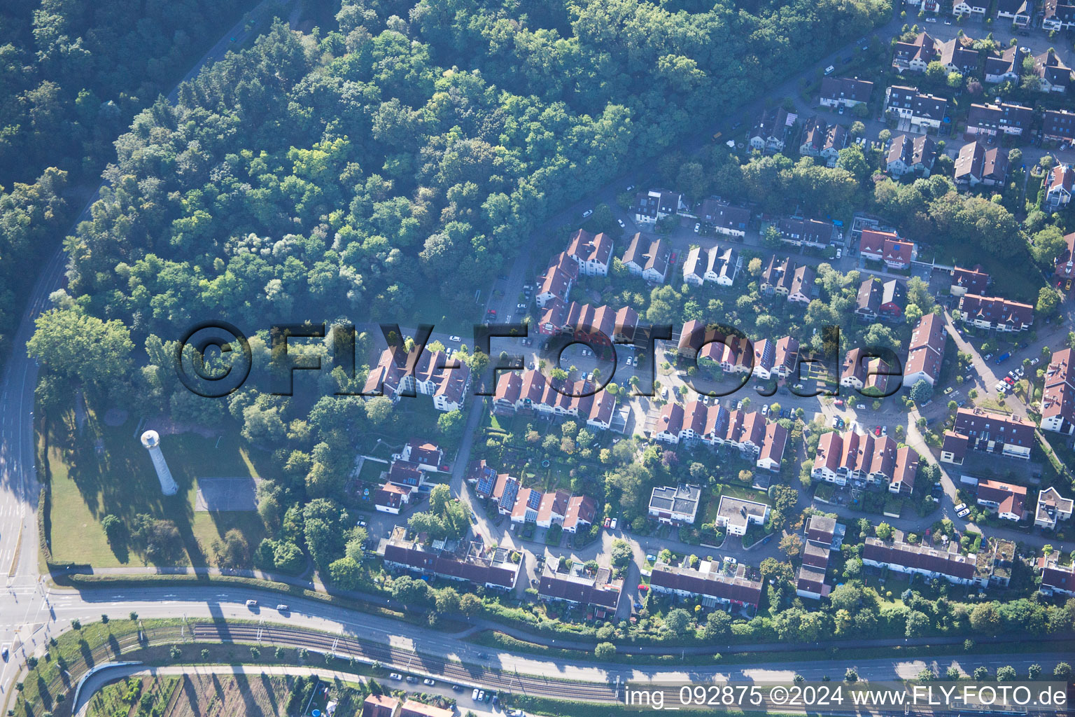 Vue aérienne de Quartier Wolfartsweier in Karlsruhe dans le département Bade-Wurtemberg, Allemagne