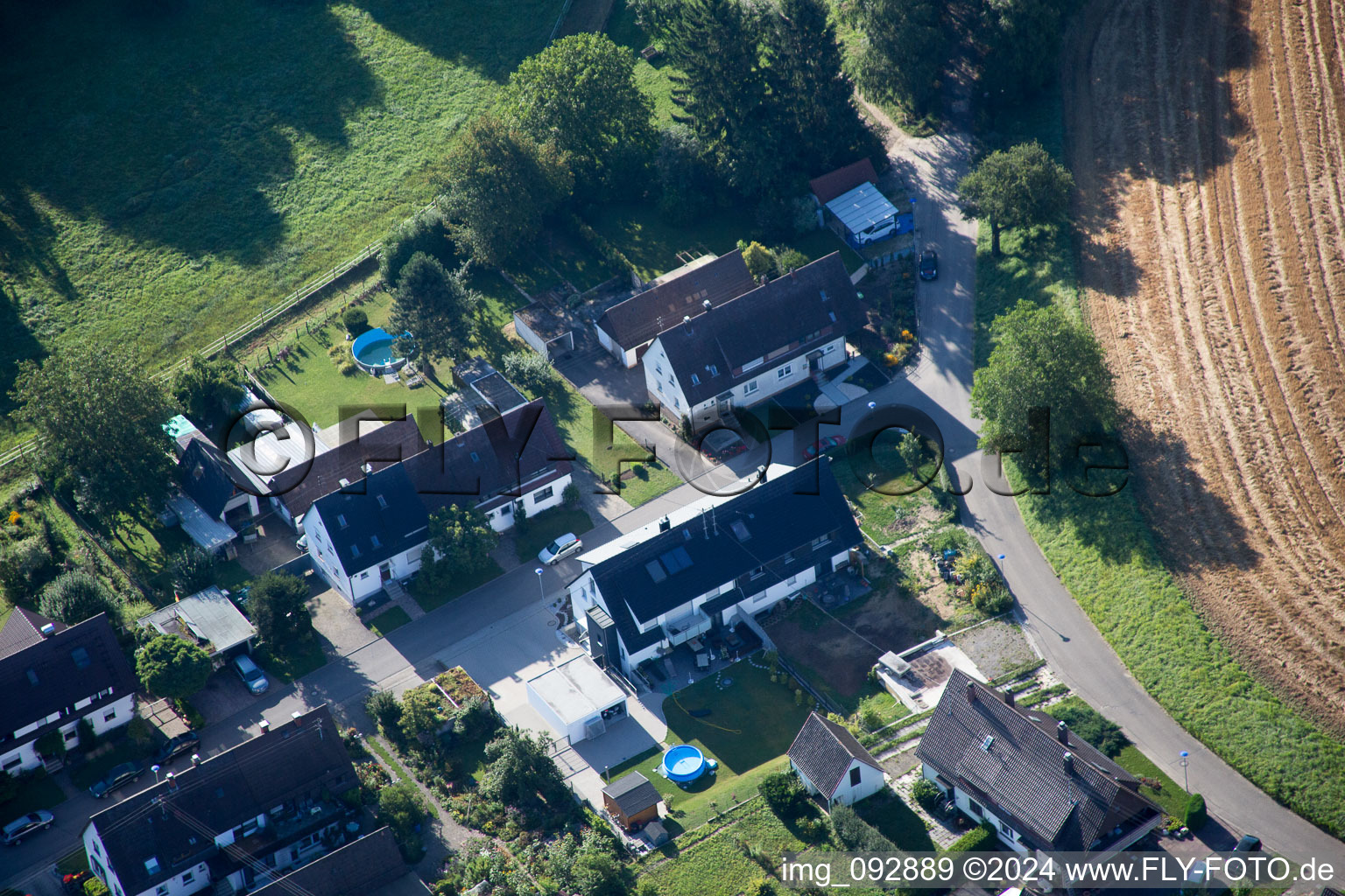 Quartier Hohenwettersbach in Karlsruhe dans le département Bade-Wurtemberg, Allemagne d'un drone