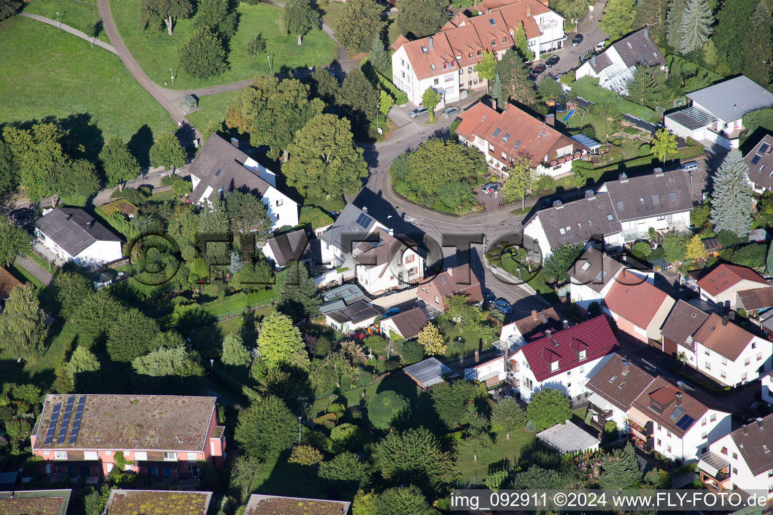 Quartier Hohenwettersbach in Karlsruhe dans le département Bade-Wurtemberg, Allemagne depuis l'avion