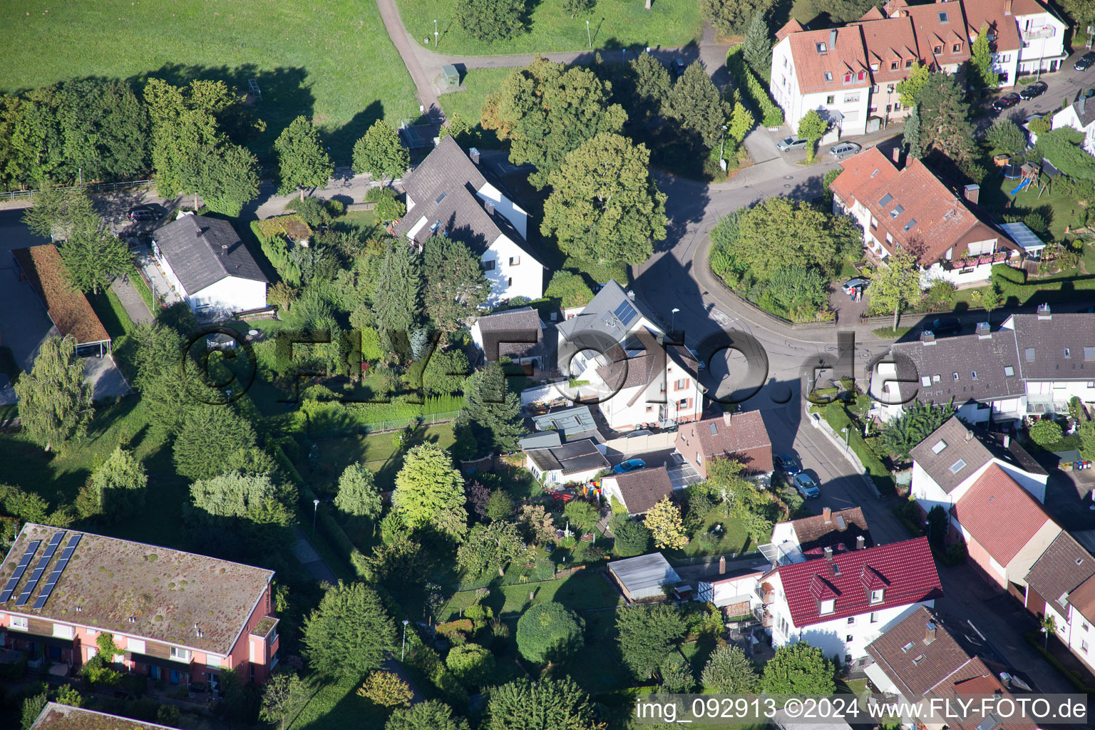 Photographie aérienne de Nouvelle façon à le quartier Hohenwettersbach in Karlsruhe dans le département Bade-Wurtemberg, Allemagne