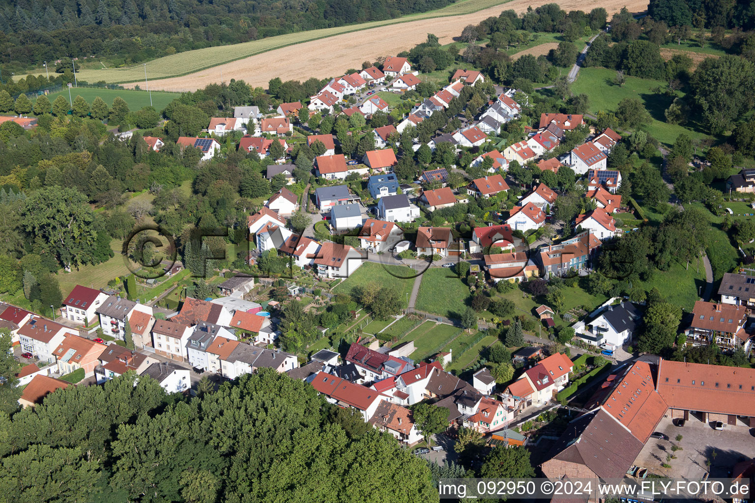 Quartier Hohenwettersbach in Karlsruhe dans le département Bade-Wurtemberg, Allemagne vue d'en haut