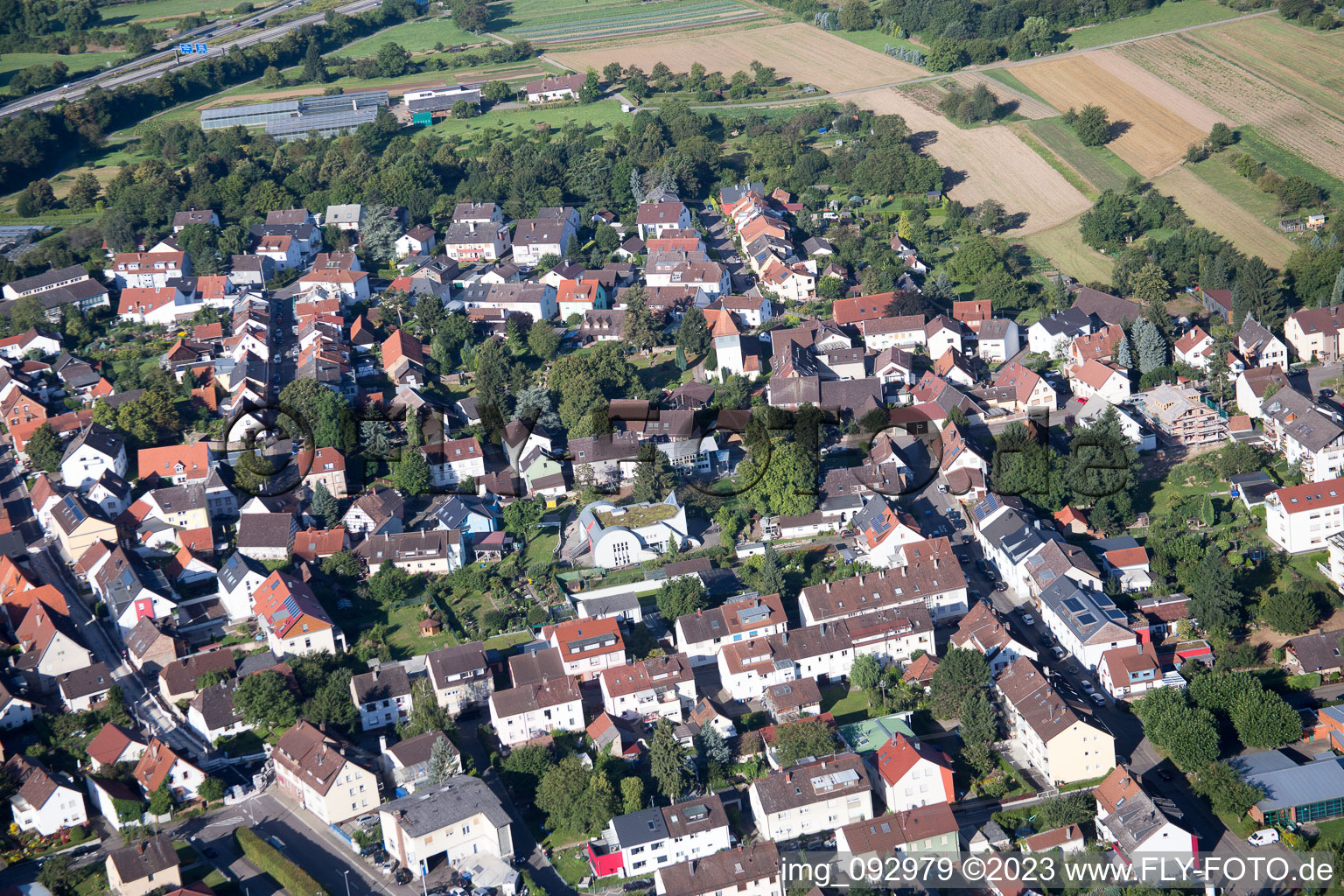 Enregistrement par drone de Quartier Wolfartsweier in Karlsruhe dans le département Bade-Wurtemberg, Allemagne