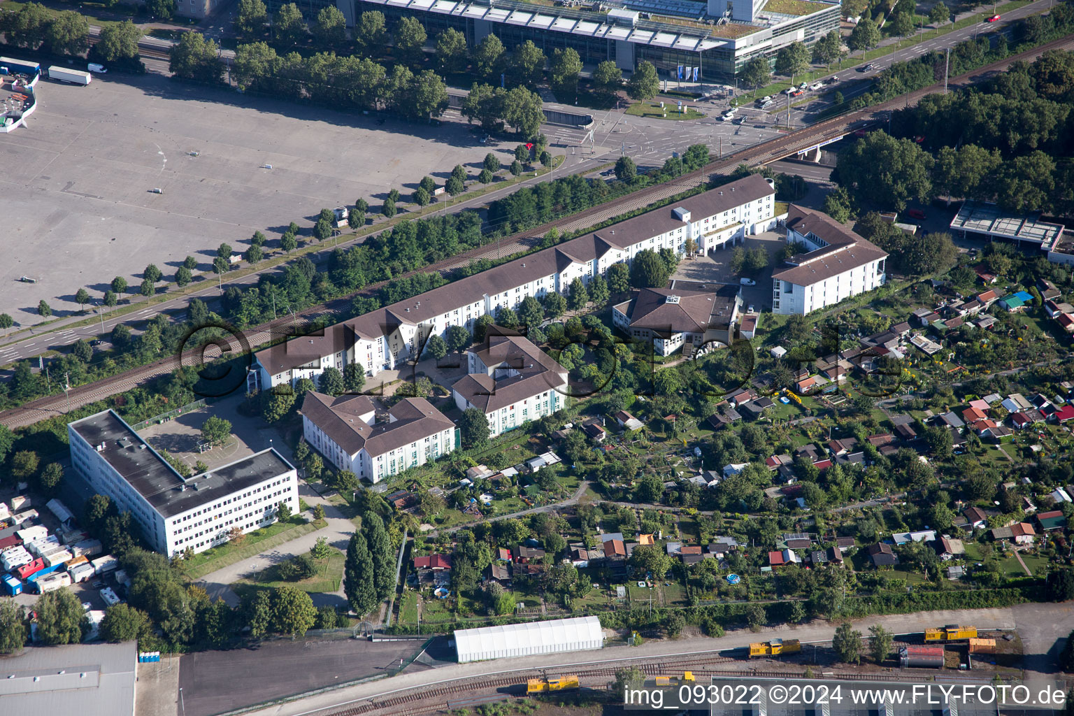 Vue aérienne de Branche BAMF MA 1 - Karlsruhe à le quartier Oststadt in Karlsruhe dans le département Bade-Wurtemberg, Allemagne