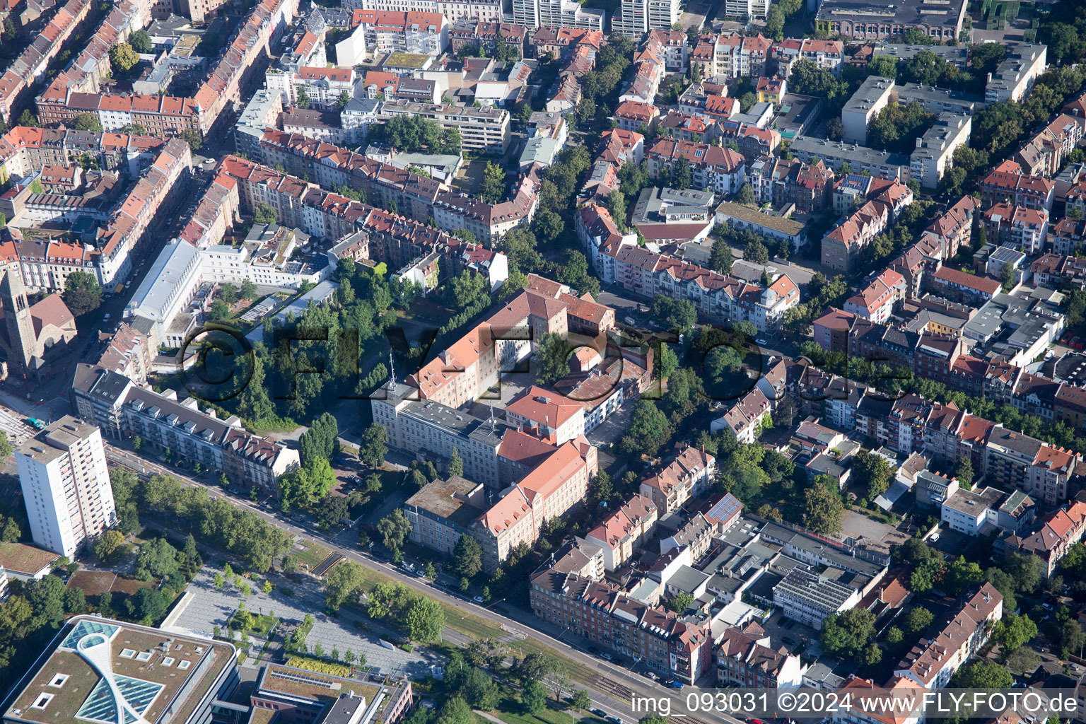 Vue oblique de Quartier Oststadt in Karlsruhe dans le département Bade-Wurtemberg, Allemagne