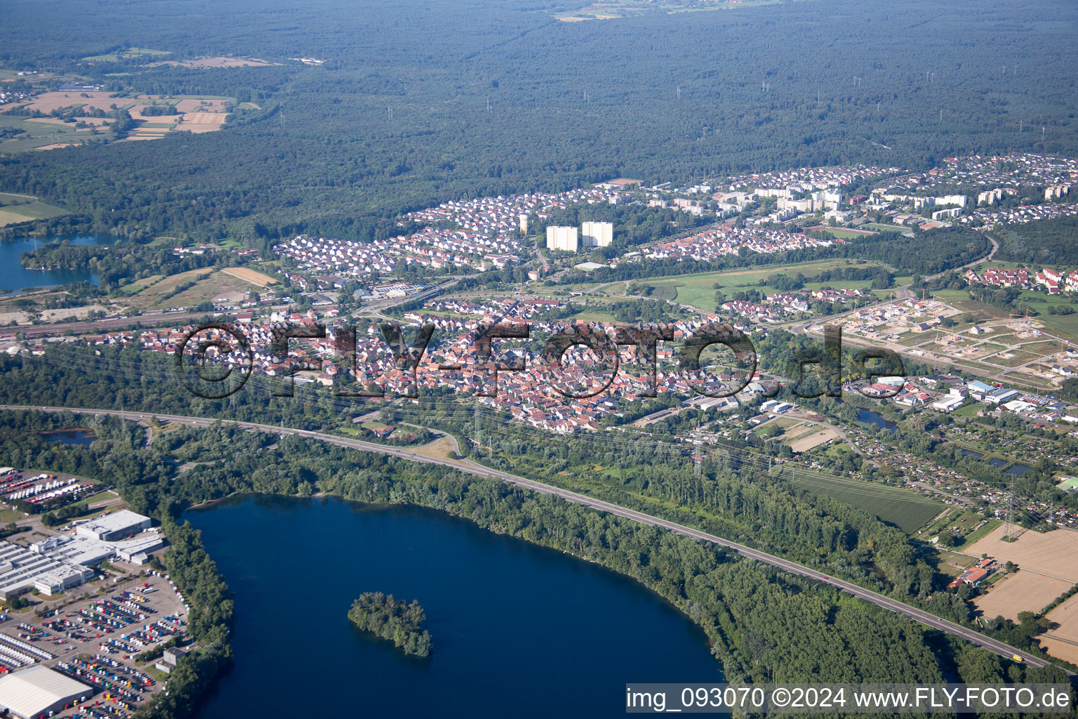 Wörth am Rhein dans le département Rhénanie-Palatinat, Allemagne vue du ciel